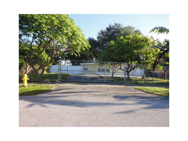 MIAMI GARDENS ESTATES - Residential Lease