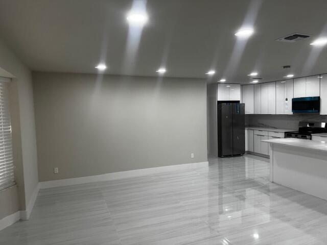 PALM BEACH SQUARE UNIT 6 - Residential