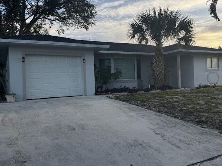 welcome to your new home in the heart of  palm beach garden  ! This spectacular remodeled house combines modern design ,comfort and efficiency . Whit high quality finishes and a spacious distribution ,it is the perfect option for those looking to move without the need for additional renovation FEATURED FEATURED Completely remodeled ready to live in moder kitchen with new cabinets and ceramic backsplash new tile floors thoughout the house updated bathrooms with elegant finishes skylights greater safety and naturallight new roof and recent air conditioning for great efficiency large backyard ideal for meetings or future extensions great view of the  canal