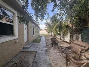 COLLEGE TRACT - Residential Lease