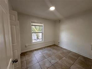 COLLEGE TRACT - Residential Lease