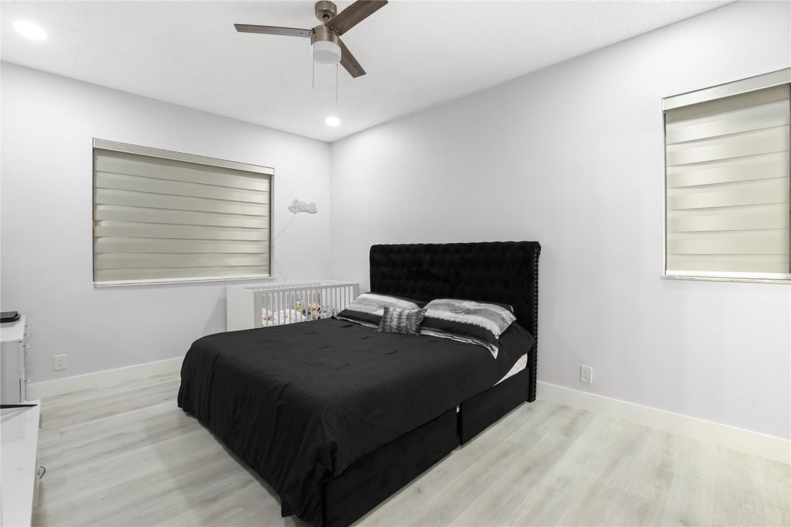 Lyons West 137-40 B - Residential