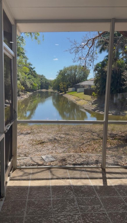 Lyons West 137-40 B - Residential