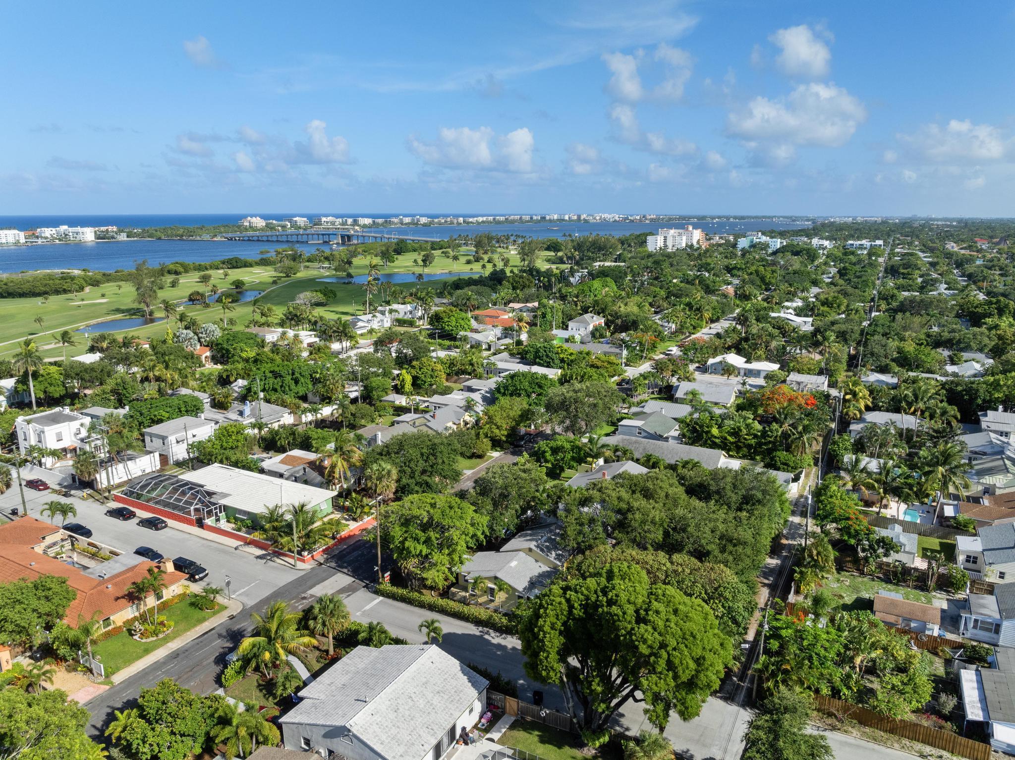 LAKE WORTH TOWN OF - Residential Lease