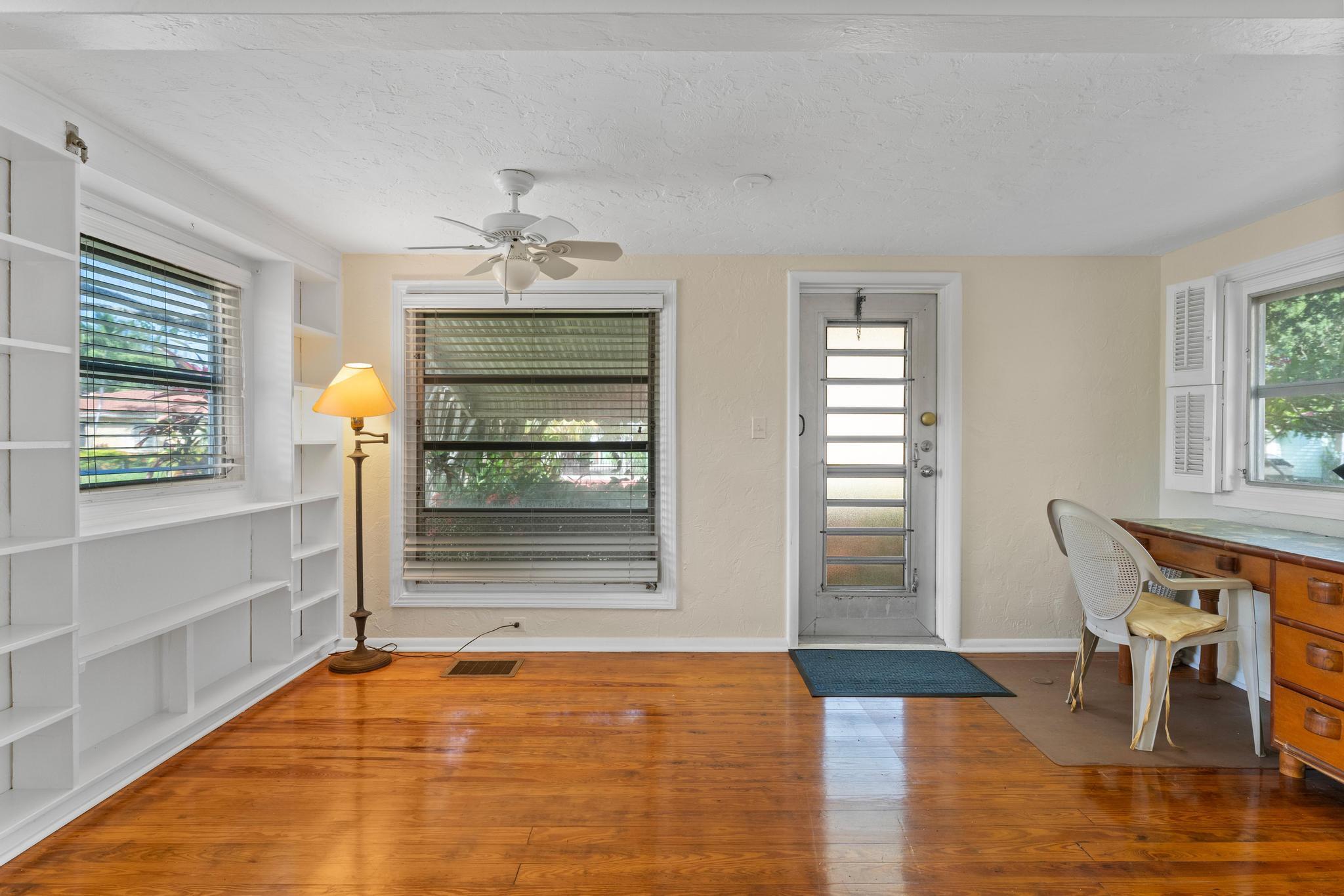 LAKE WORTH TOWN OF - Residential Lease