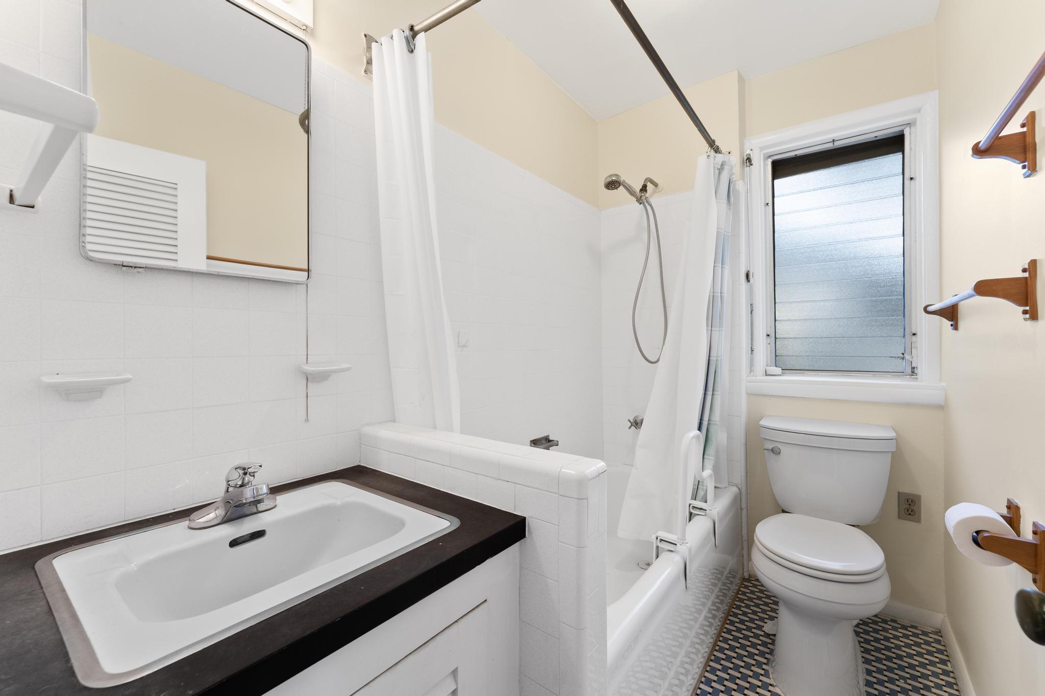 LAKE WORTH TOWN OF - Residential Lease