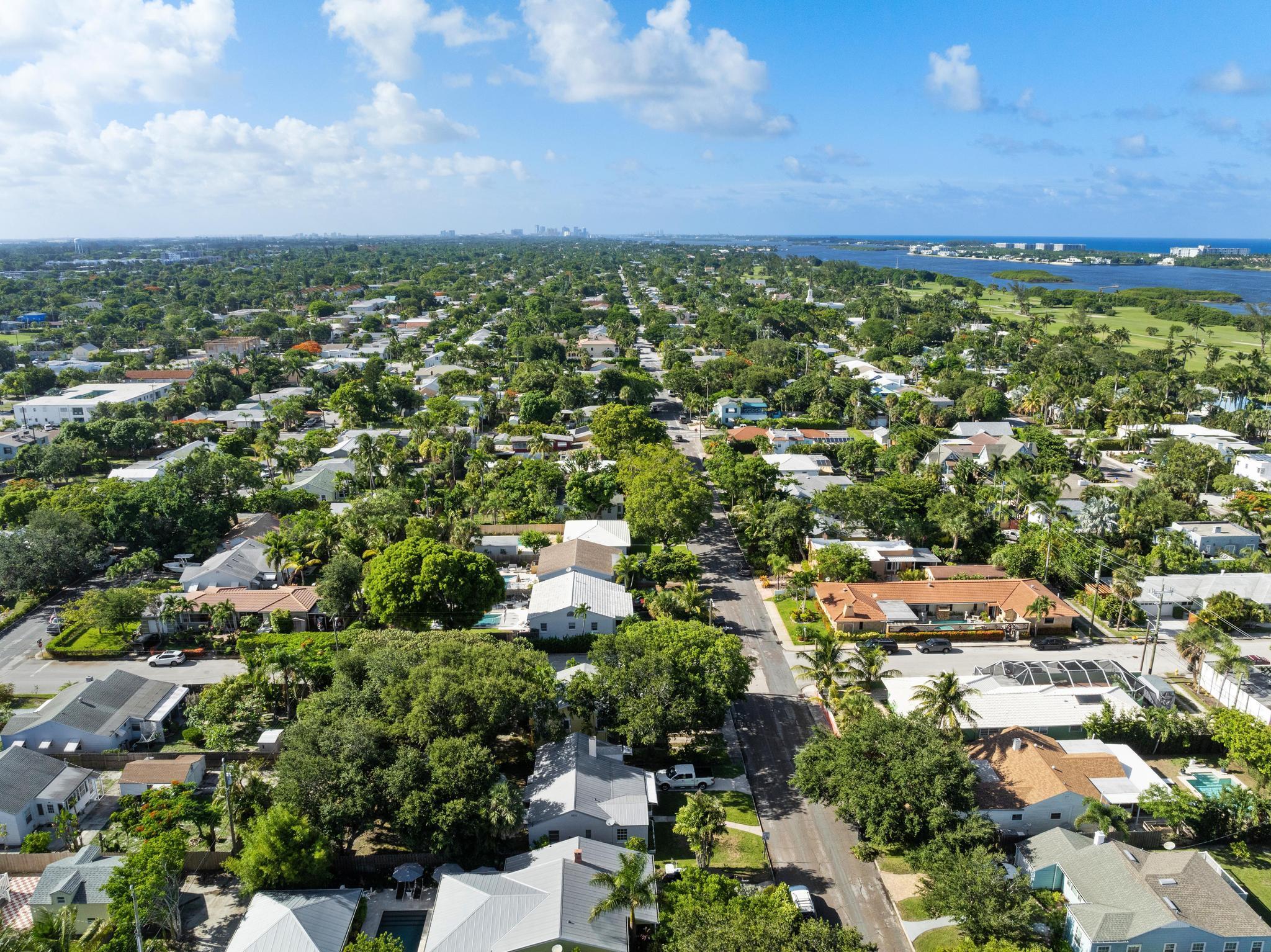 LAKE WORTH TOWN OF - Residential Lease