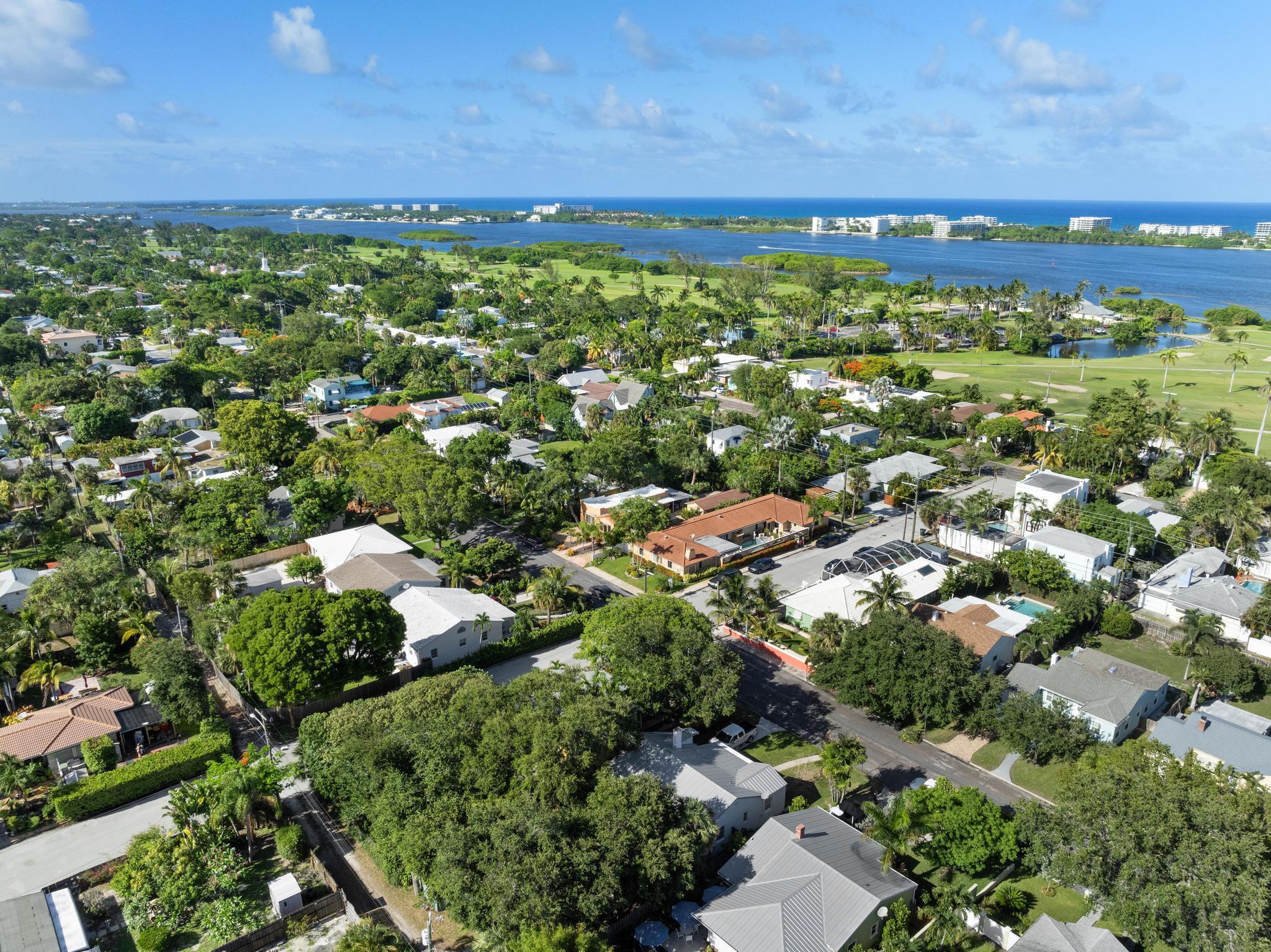 LAKE WORTH TOWN OF - Residential Lease