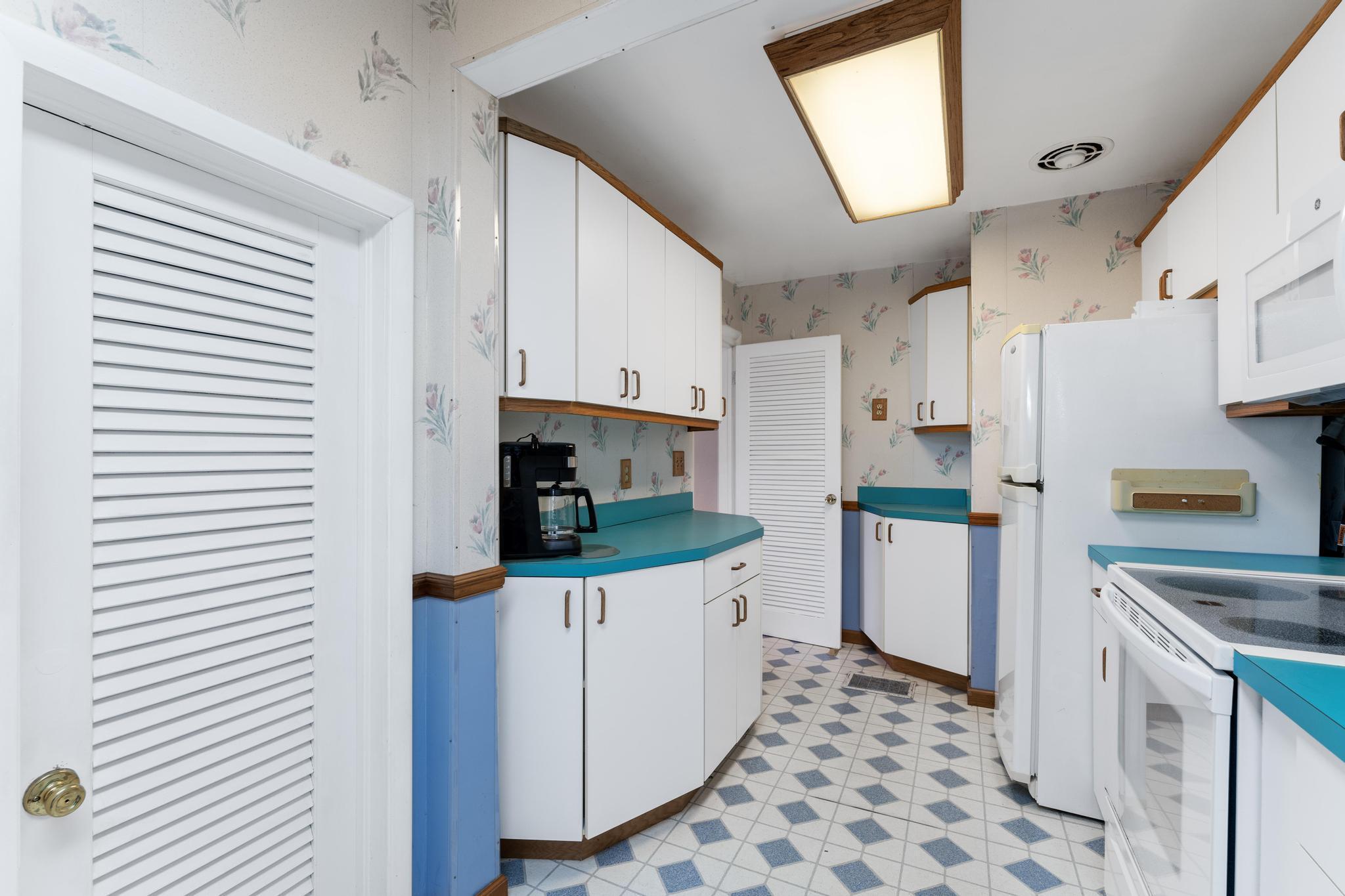 LAKE WORTH TOWN OF - Residential Lease