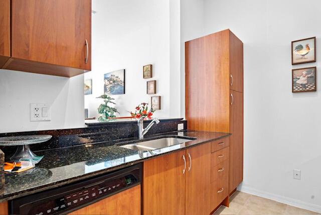 233 S Federal Highway Lph06