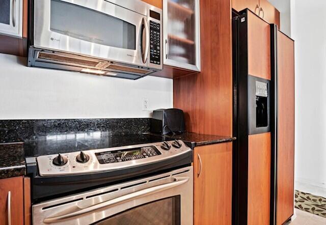 233 S Federal Highway Lph06