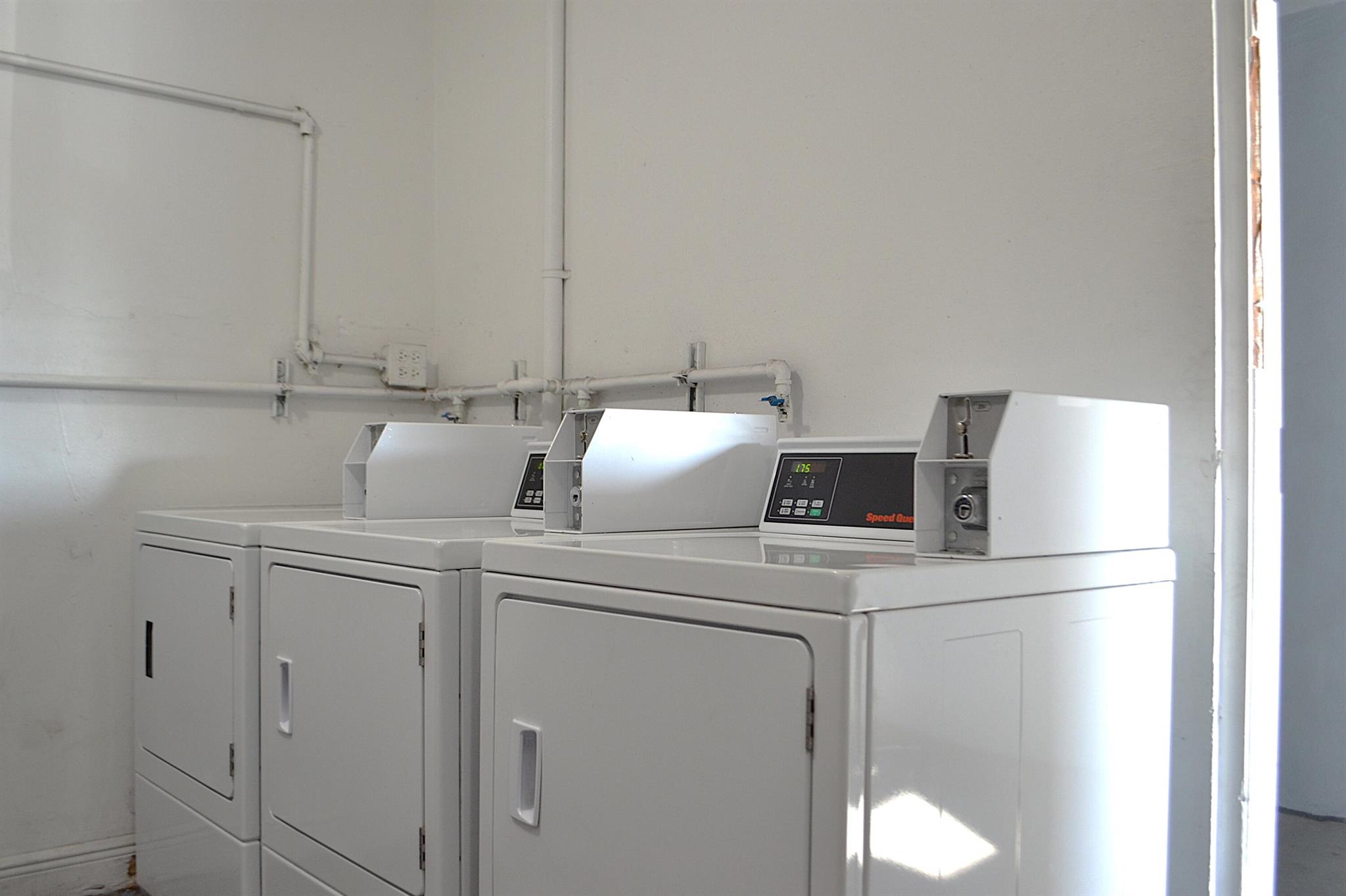 KINGSTON TOWERS - Residential Lease