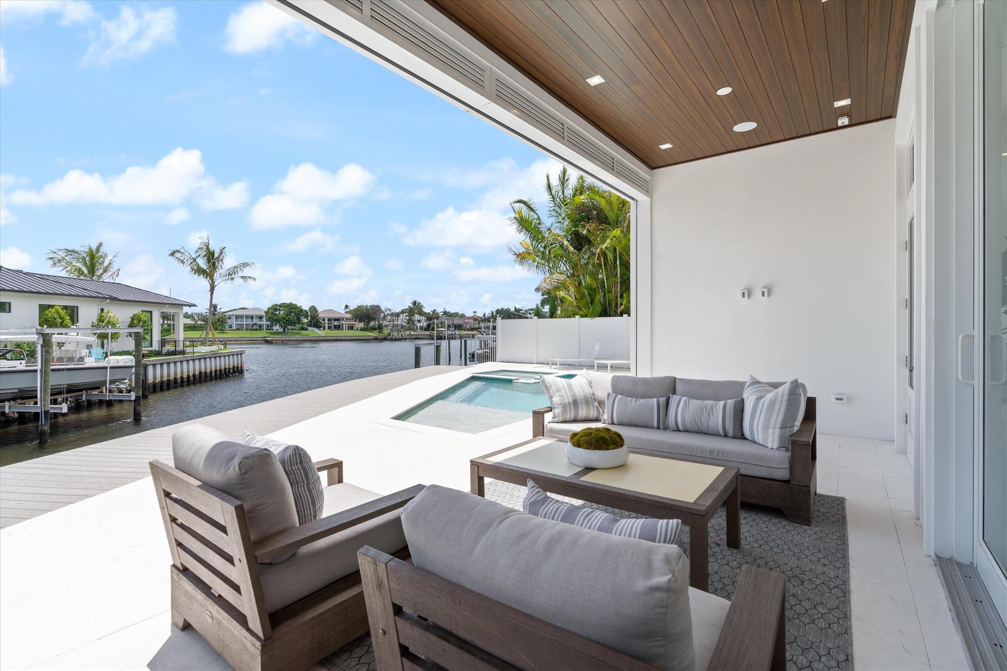 INTRACOASTAL PARK - Residential