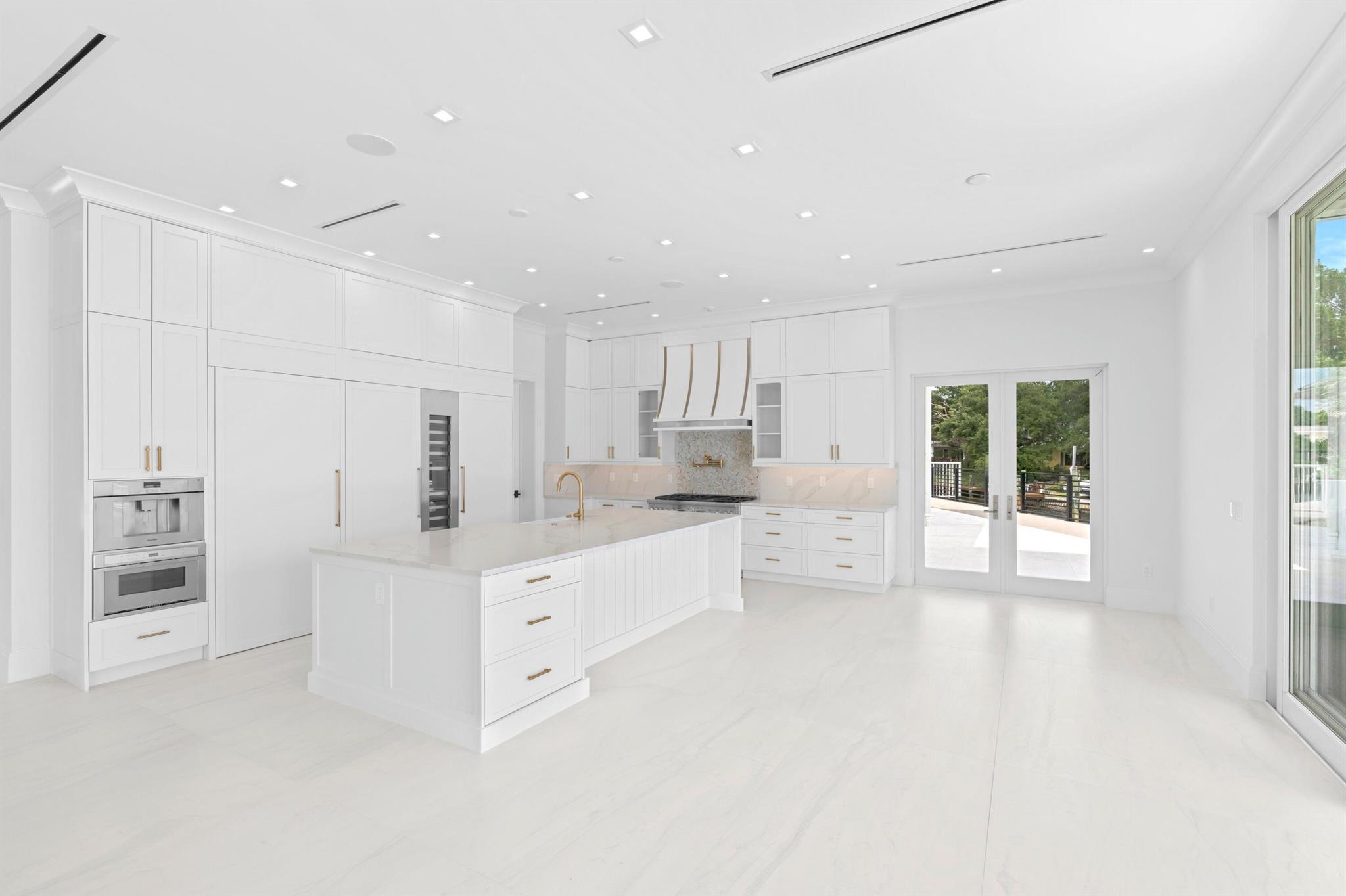 INTRACOASTAL PARK - Residential