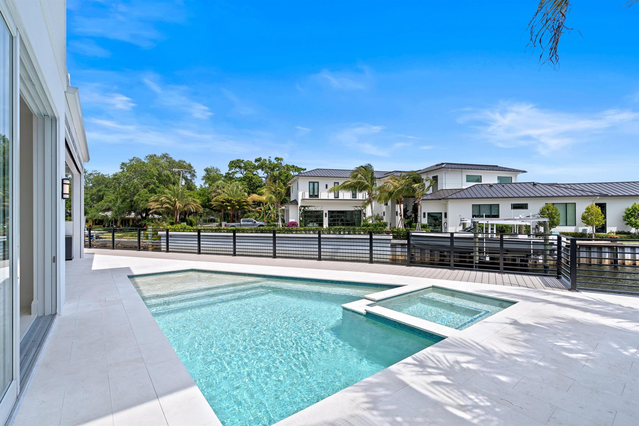 INTRACOASTAL PARK - Residential