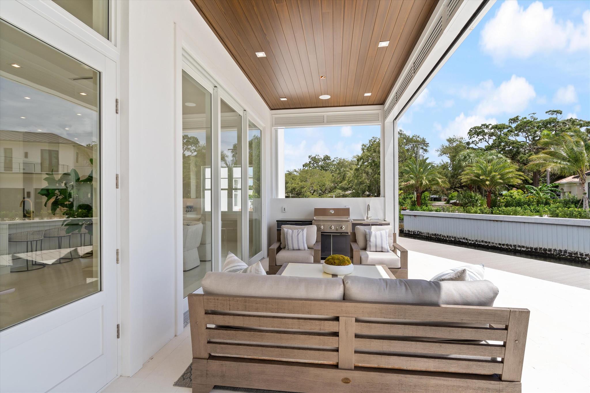 INTRACOASTAL PARK - Residential