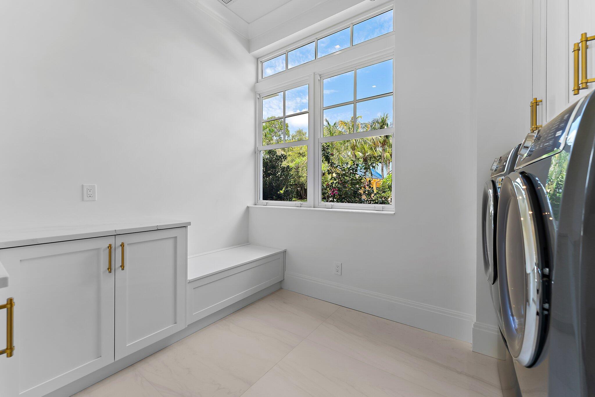 INTRACOASTAL PARK - Residential