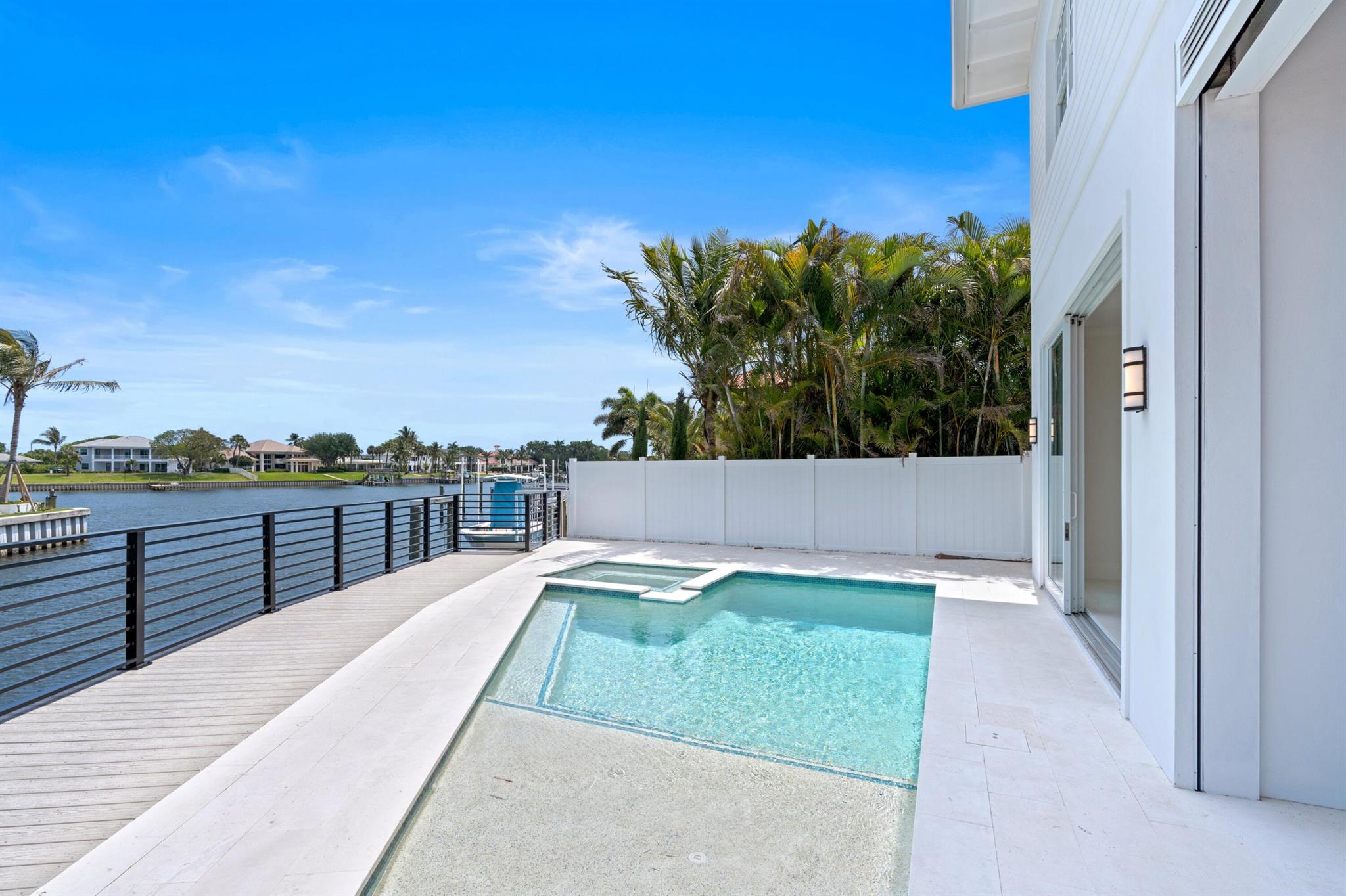 INTRACOASTAL PARK - Residential