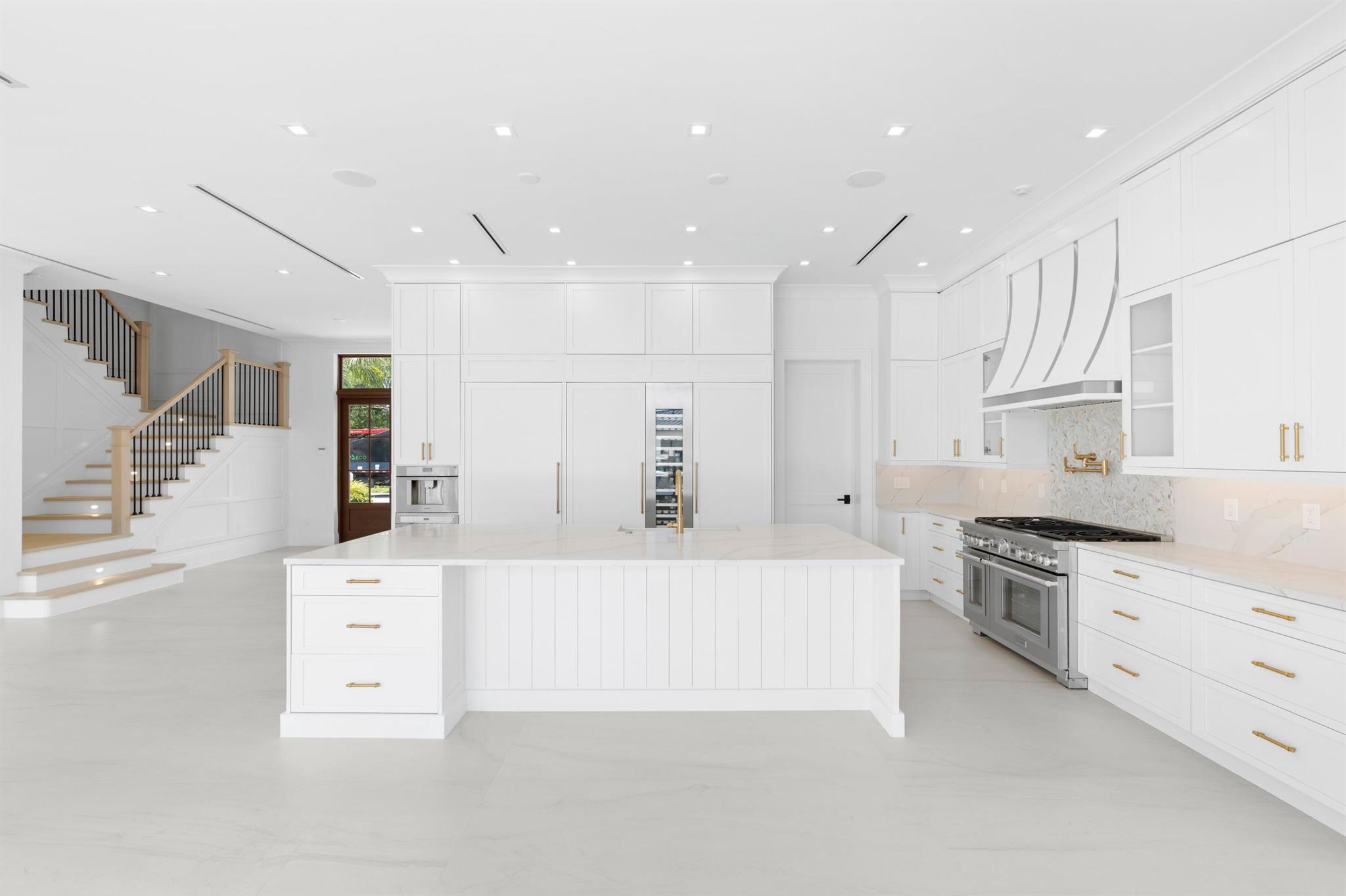 INTRACOASTAL PARK - Residential