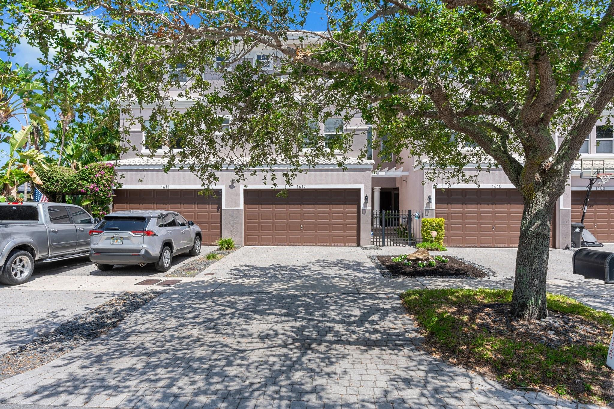 1412 NE 26th Ave 1412