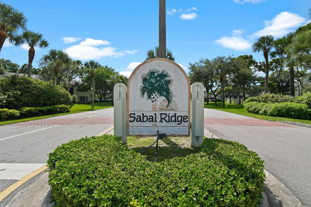 Photo of 301 Sabal Ridge Circle #G, Palm Beach Gardens, FL 33418 (MLS # R10914187)