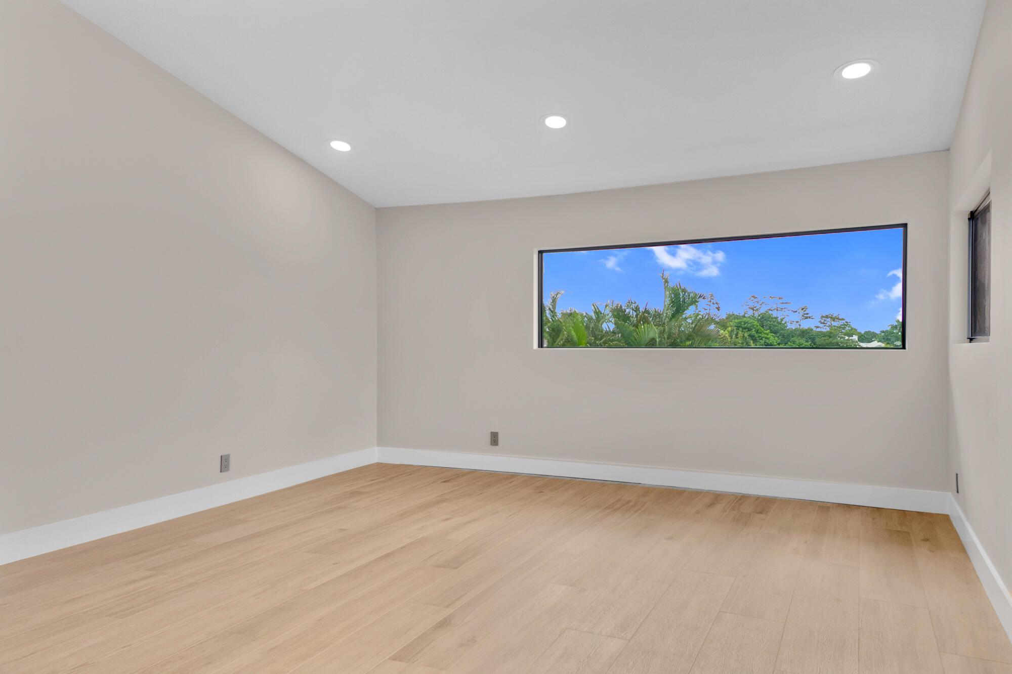 WINDSOR WAY 1 - Residential