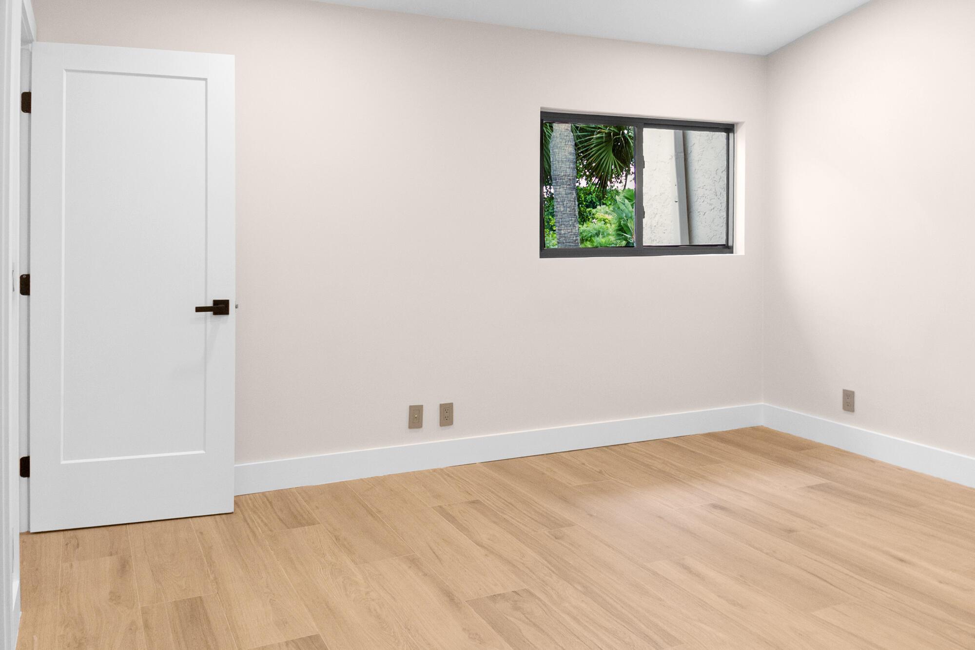WINDSOR WAY 1 - Residential
