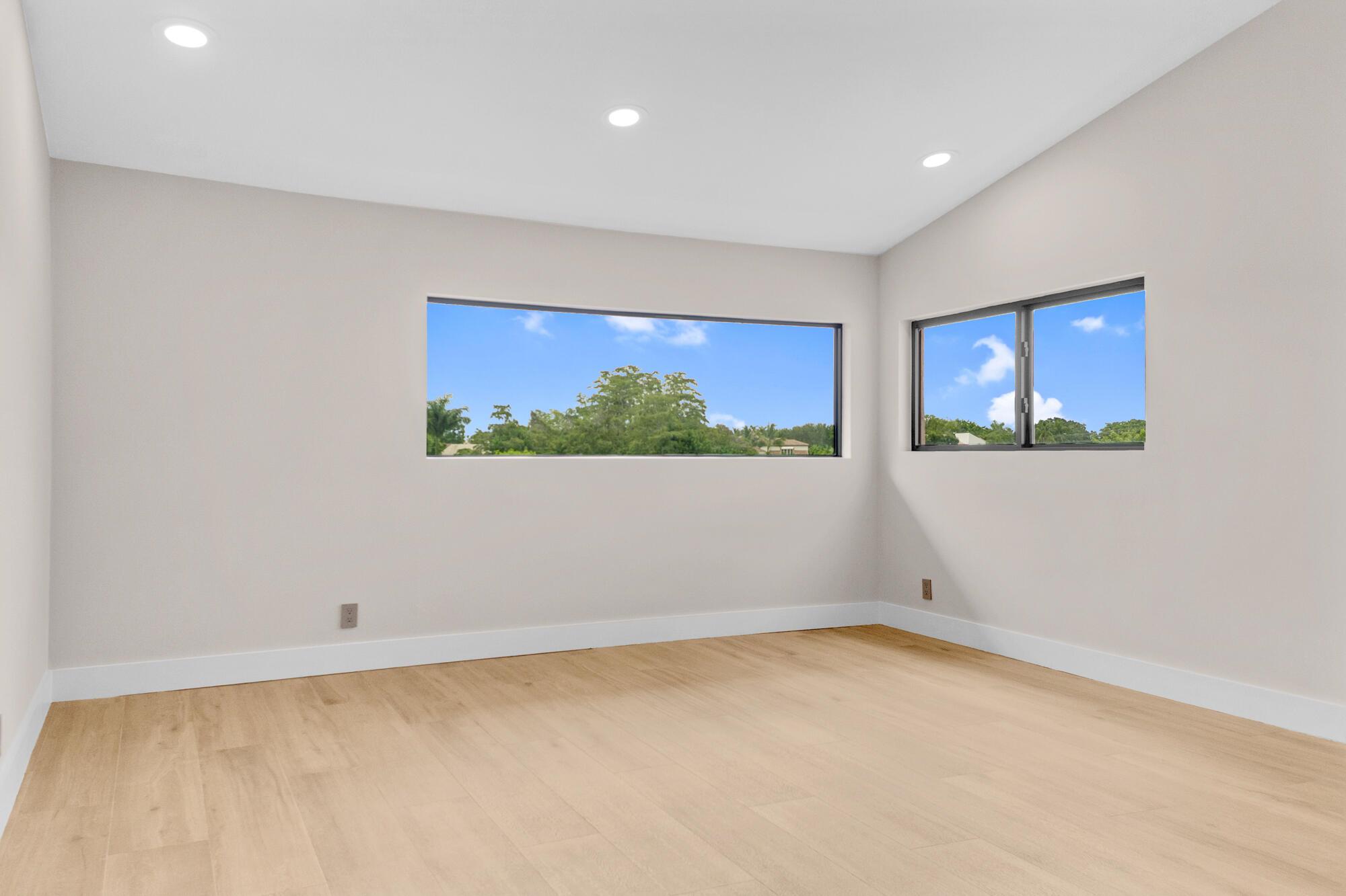 WINDSOR WAY 1 - Residential