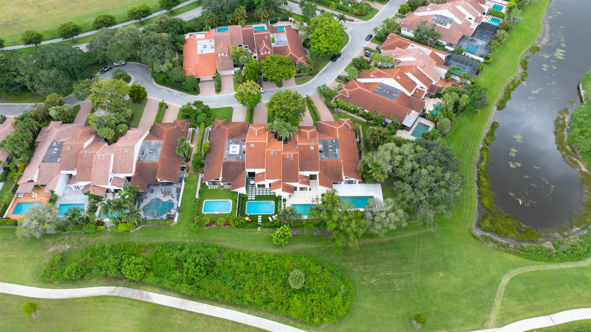 WINDSOR WAY 1 - Residential