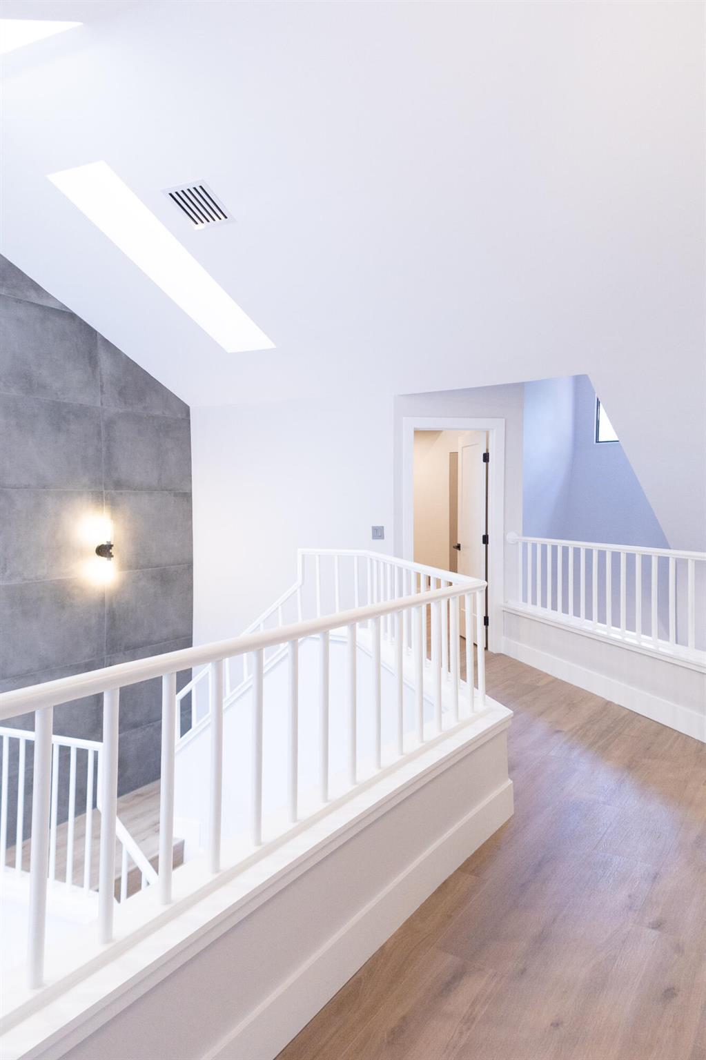 WINDSOR WAY 1 - Residential