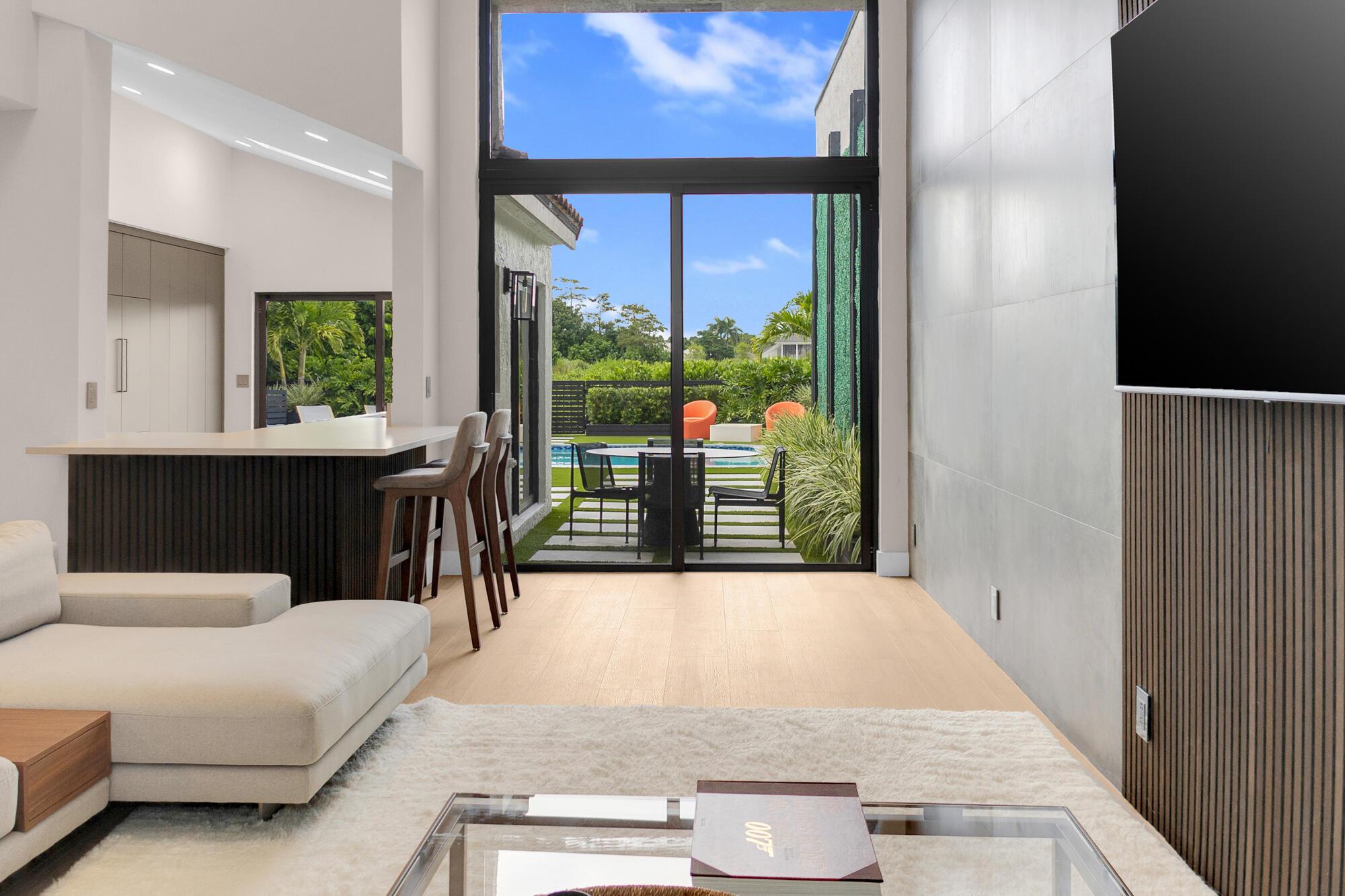 WINDSOR WAY 1 - Residential