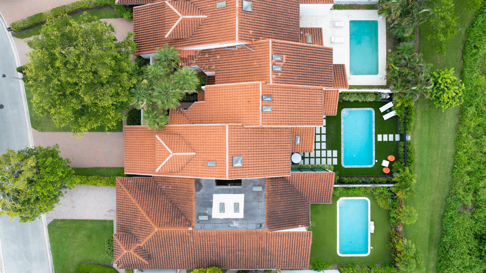 WINDSOR WAY 1 - Residential