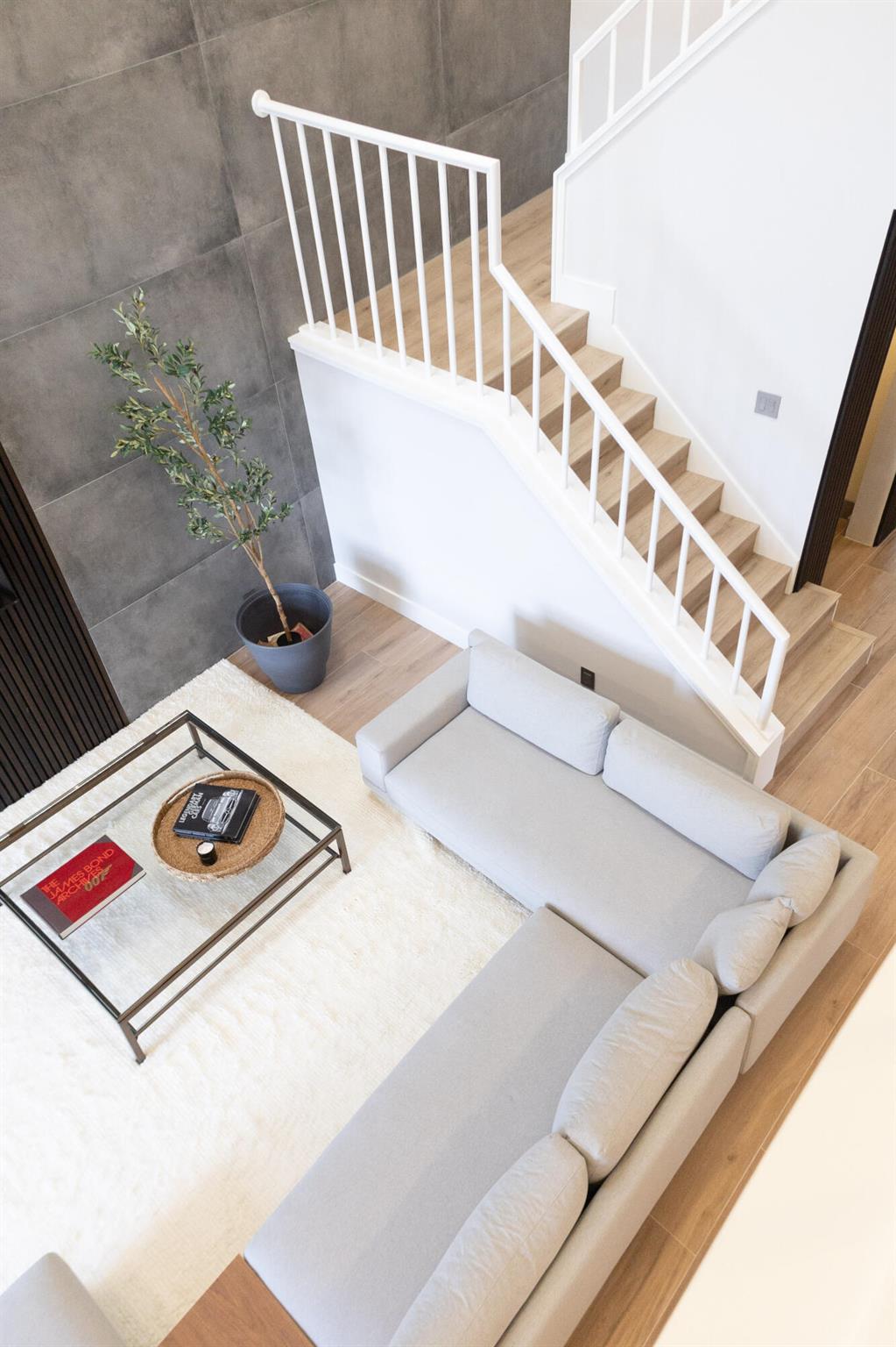 WINDSOR WAY 1 - Residential
