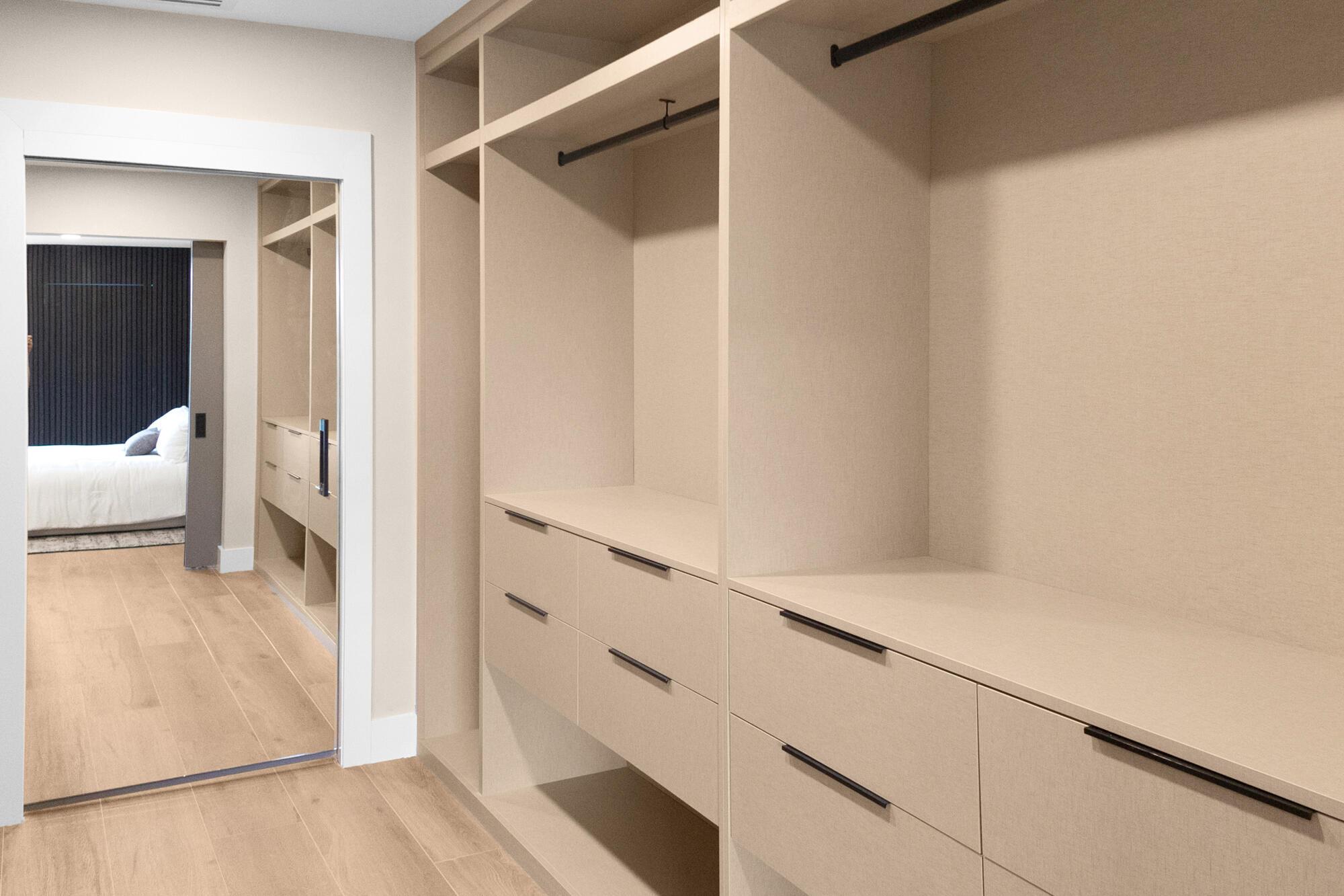 WINDSOR WAY 1 - Residential
