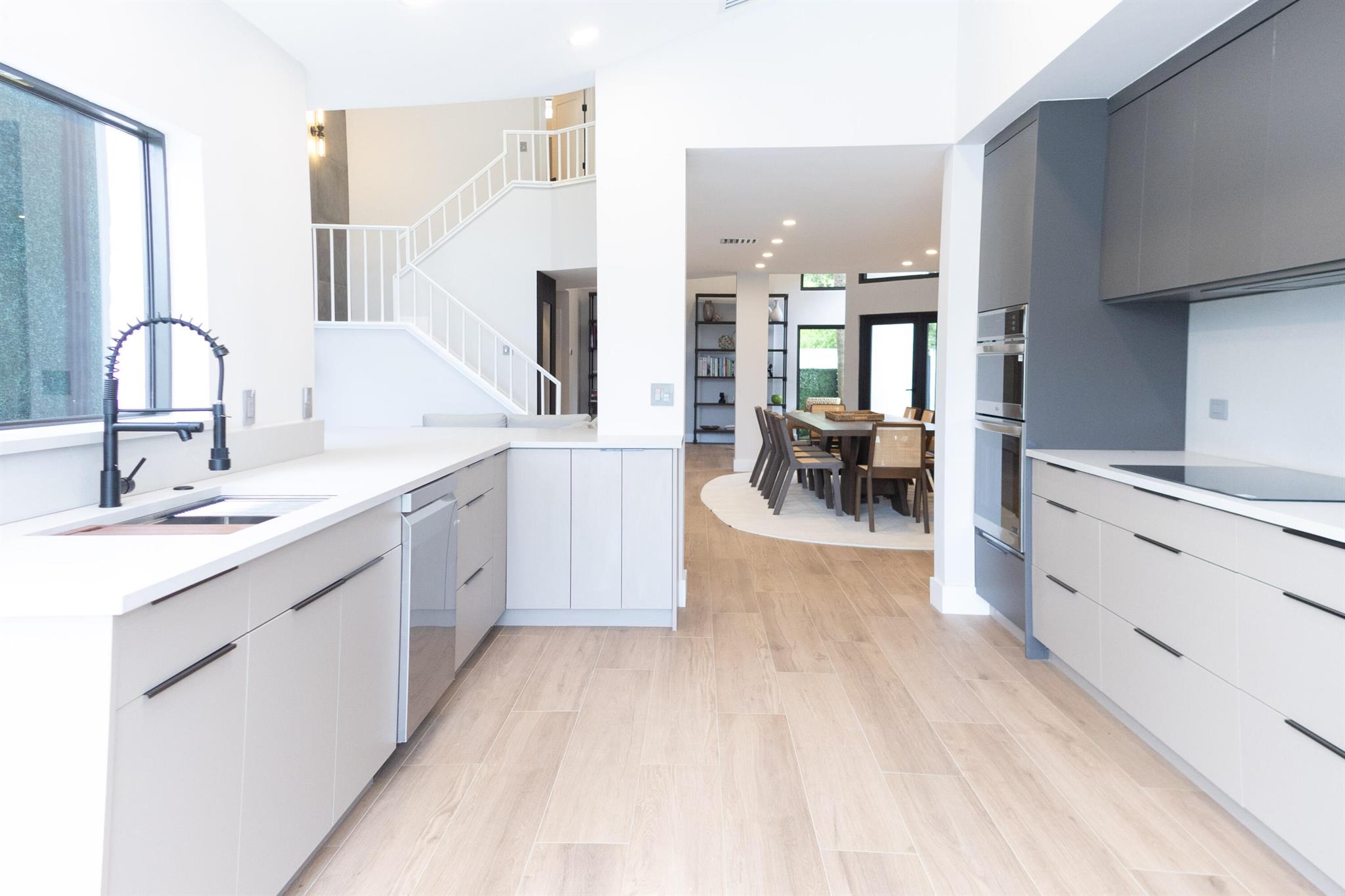 WINDSOR WAY 1 - Residential