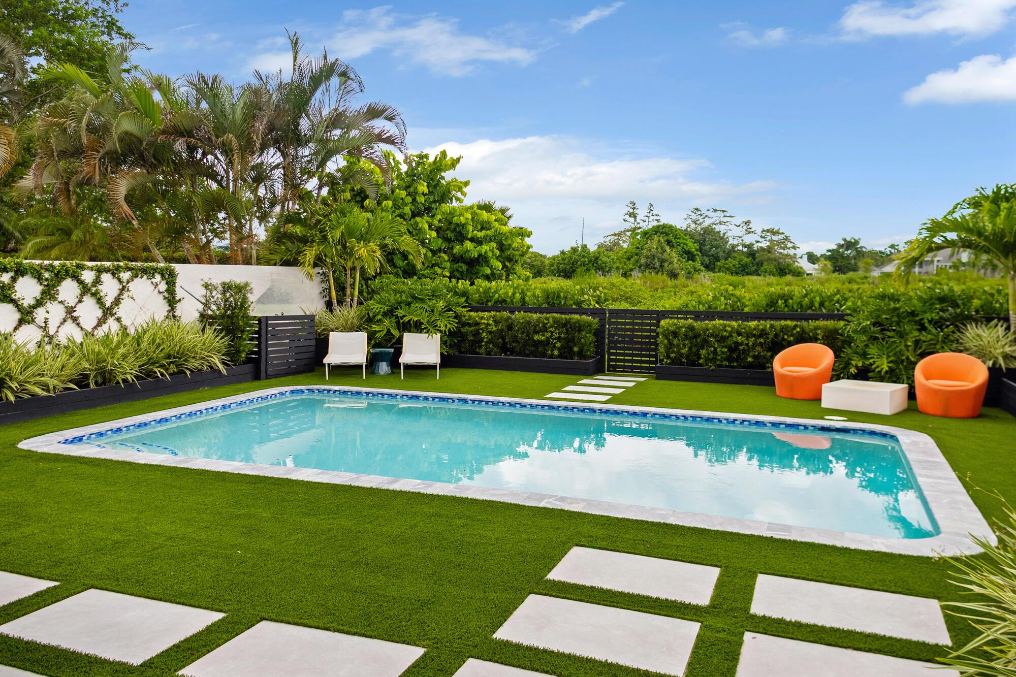 WINDSOR WAY 1 - Residential
