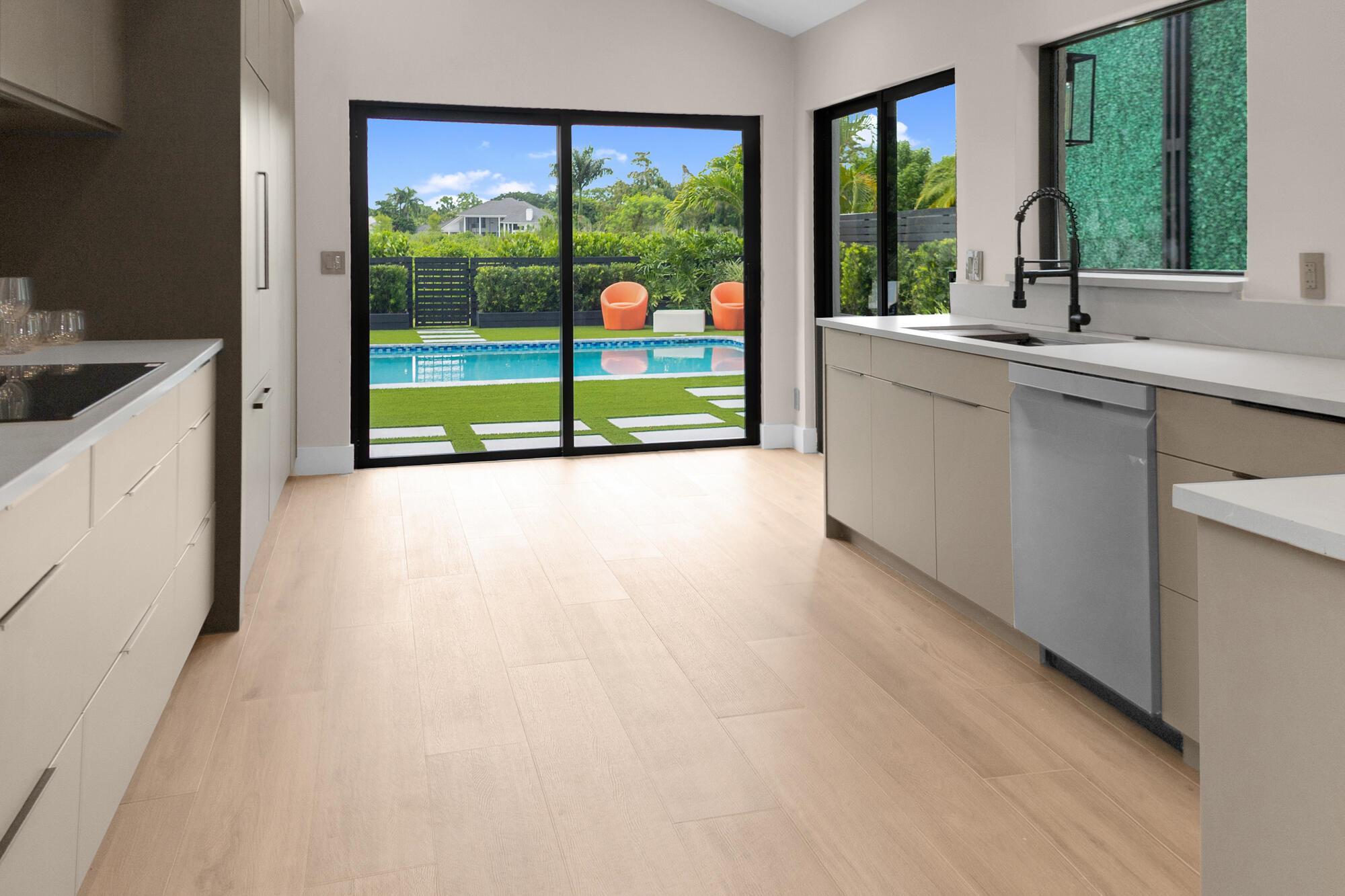 WINDSOR WAY 1 - Residential