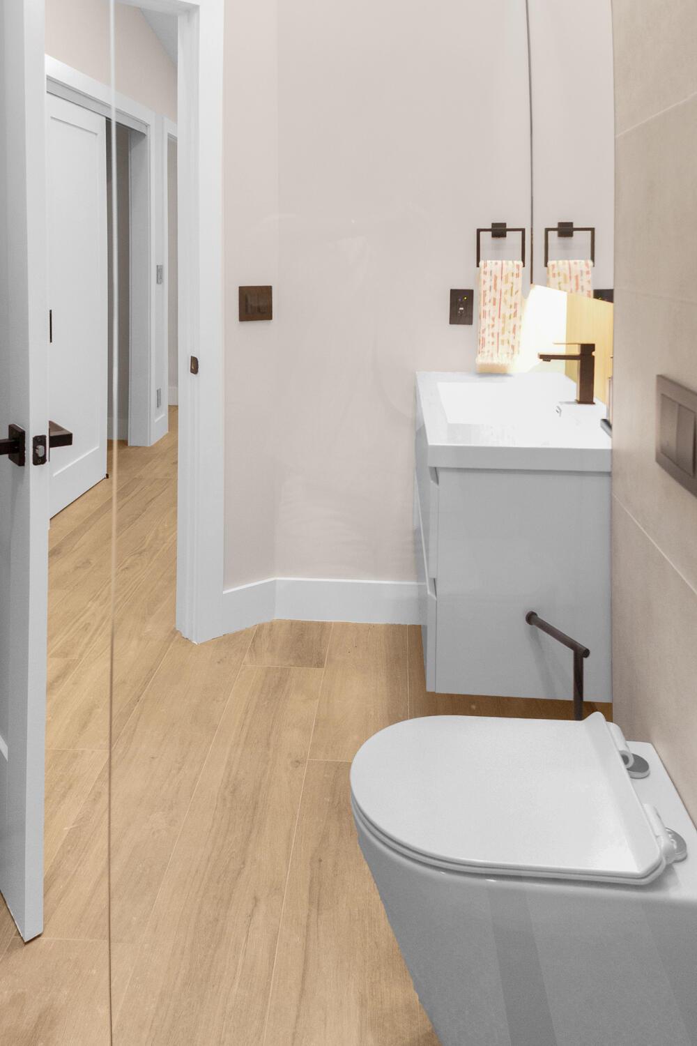 WINDSOR WAY 1 - Residential