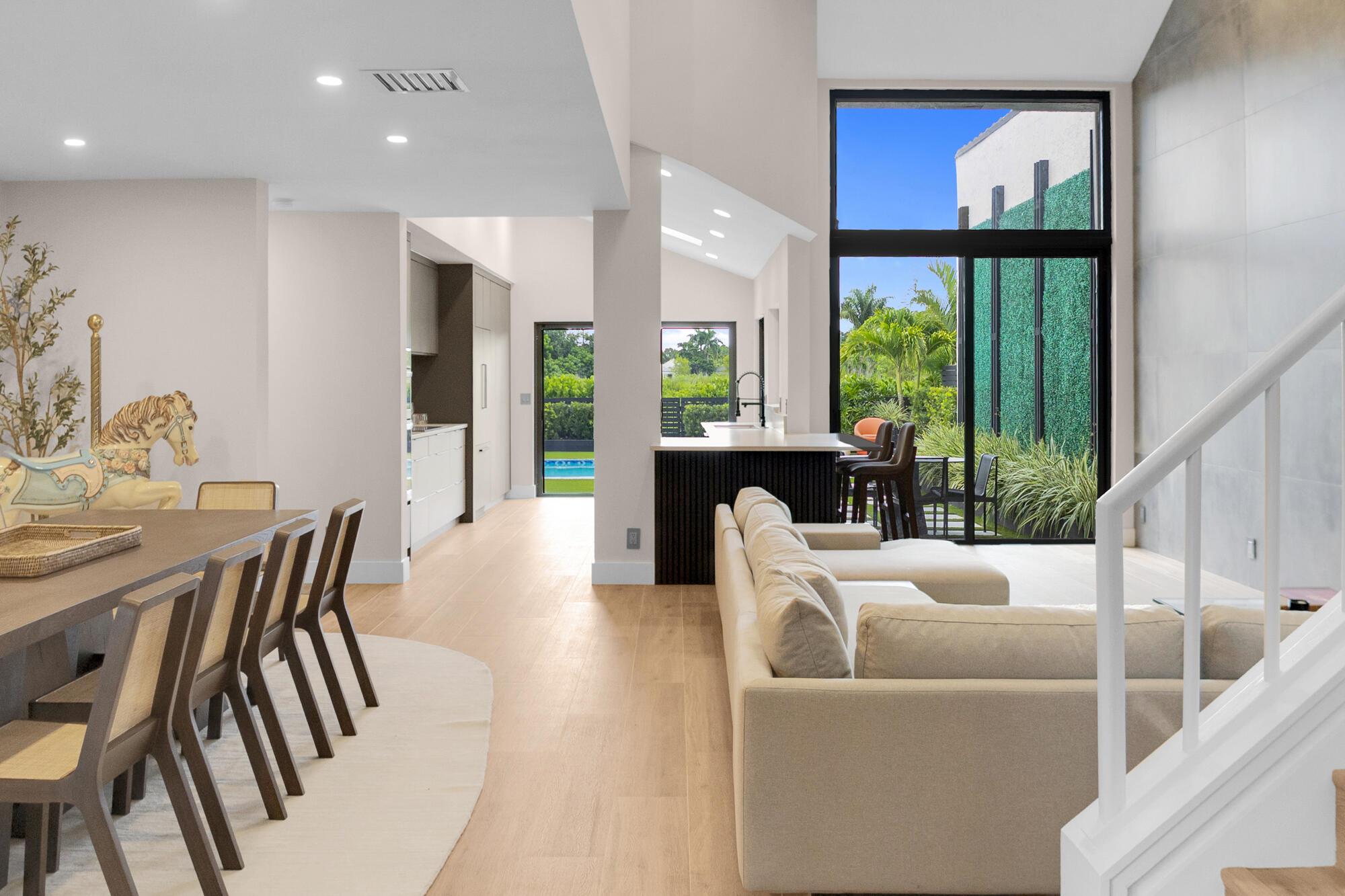 WINDSOR WAY 1 - Residential