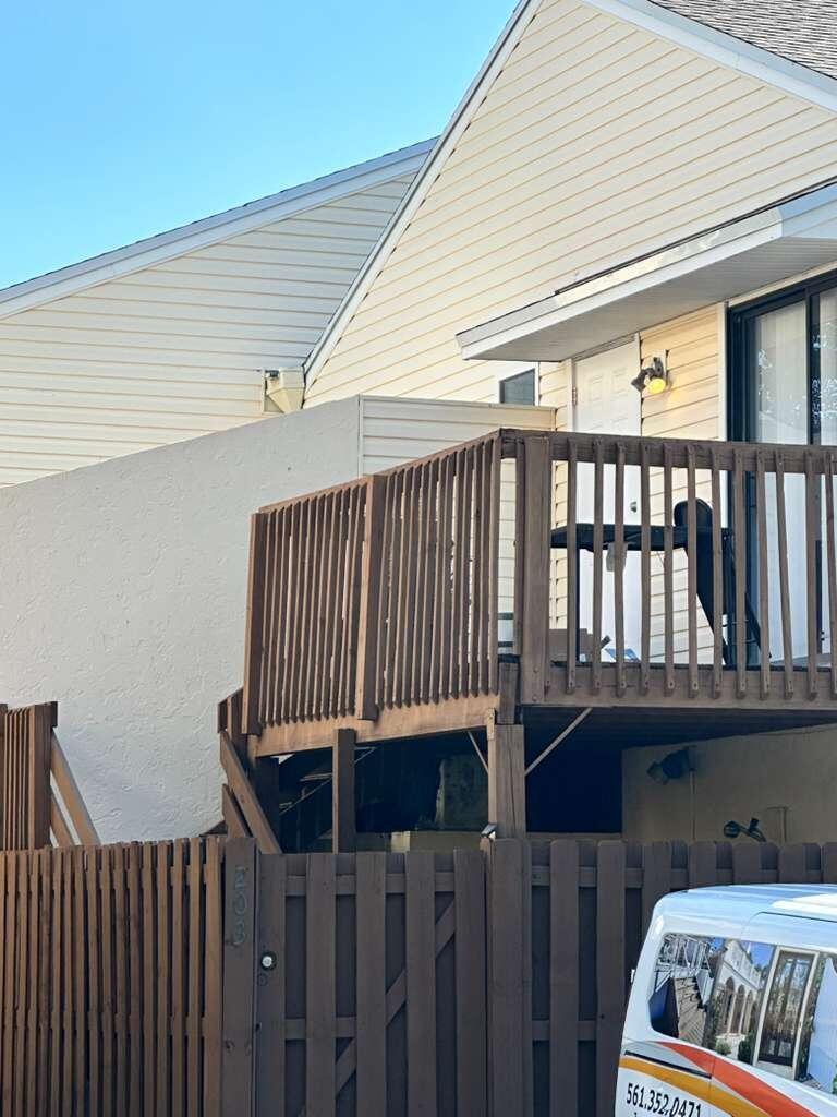 637 Executive Center Drive N 203