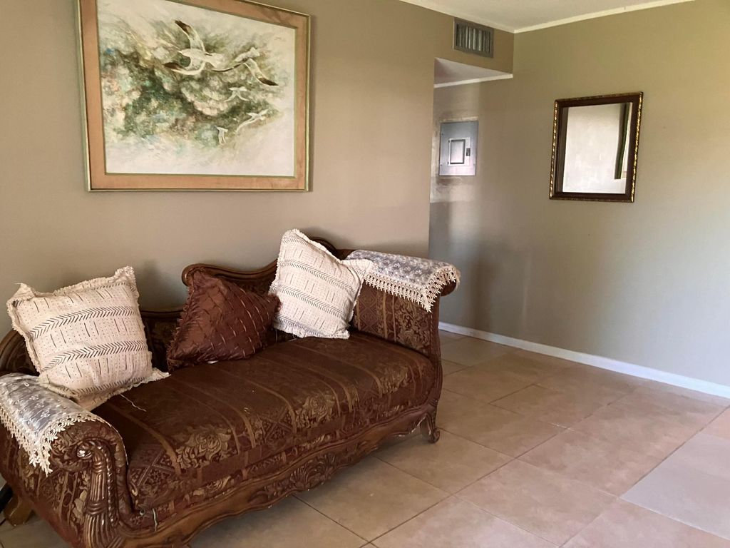 Photo of 17 Golfs Edge #D, West Palm Beach, FL 33417 (MLS # B26006525)