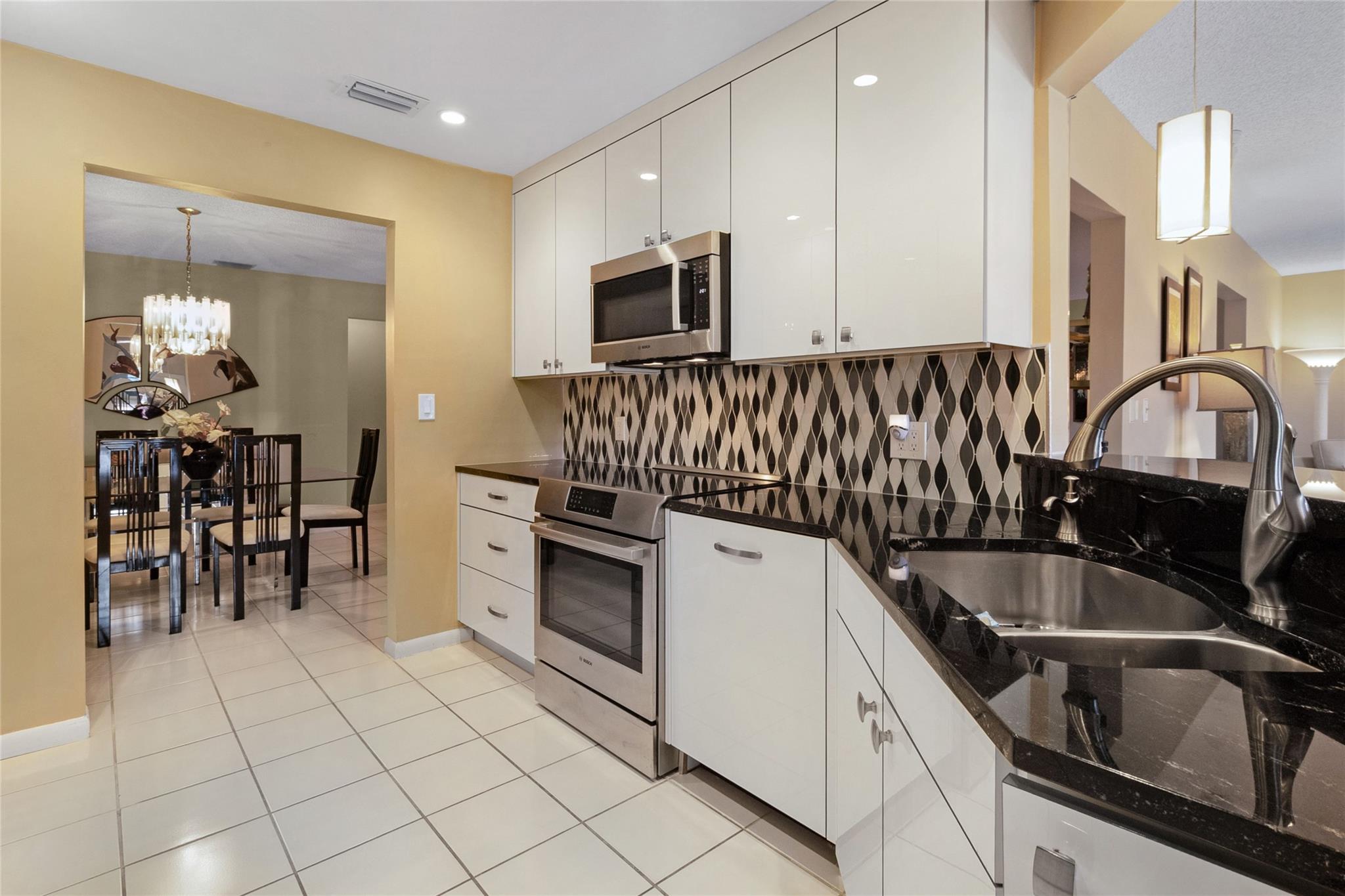 The Lakes Townehomes - Residential