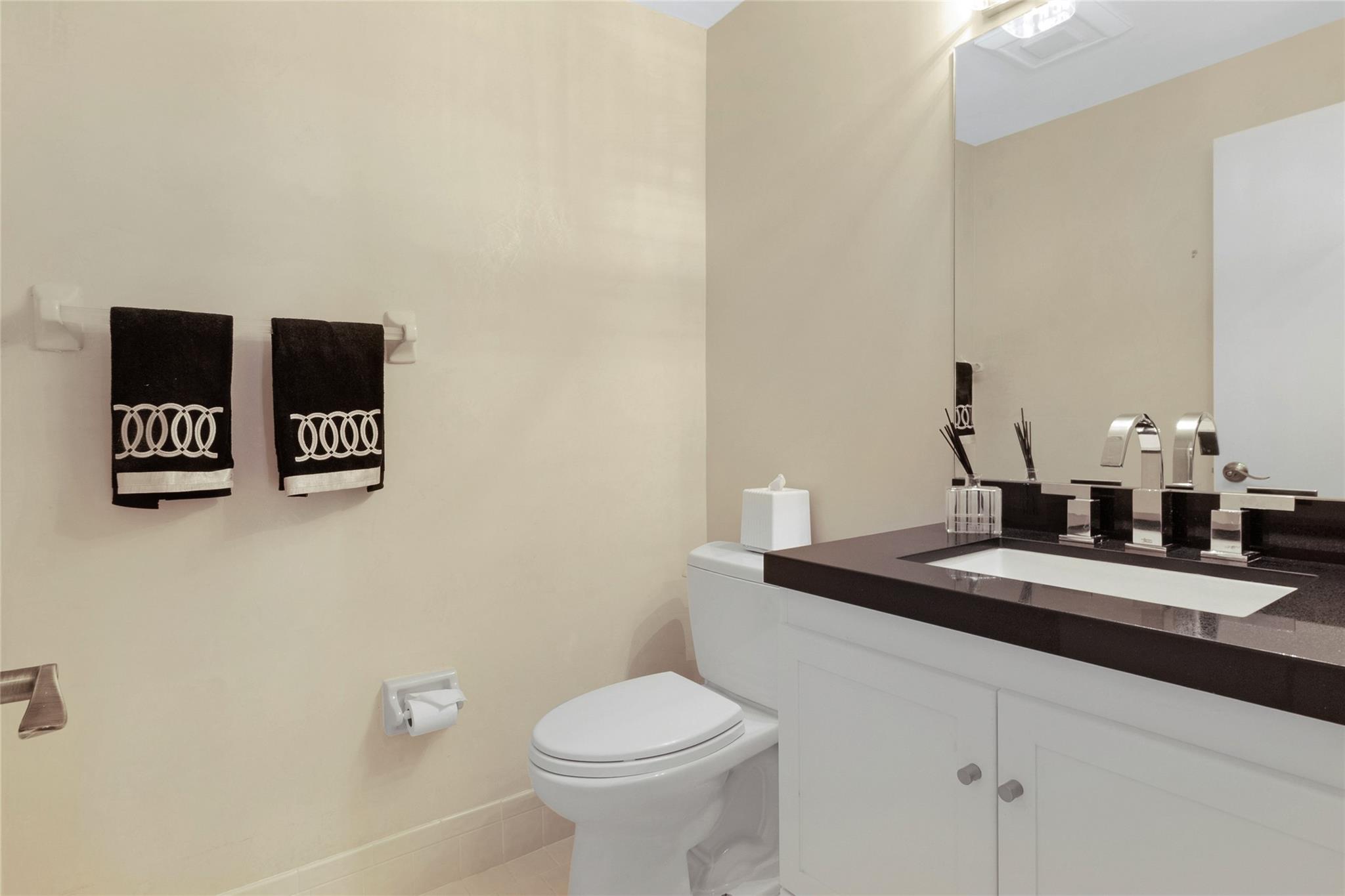 The Lakes Townehomes - Residential