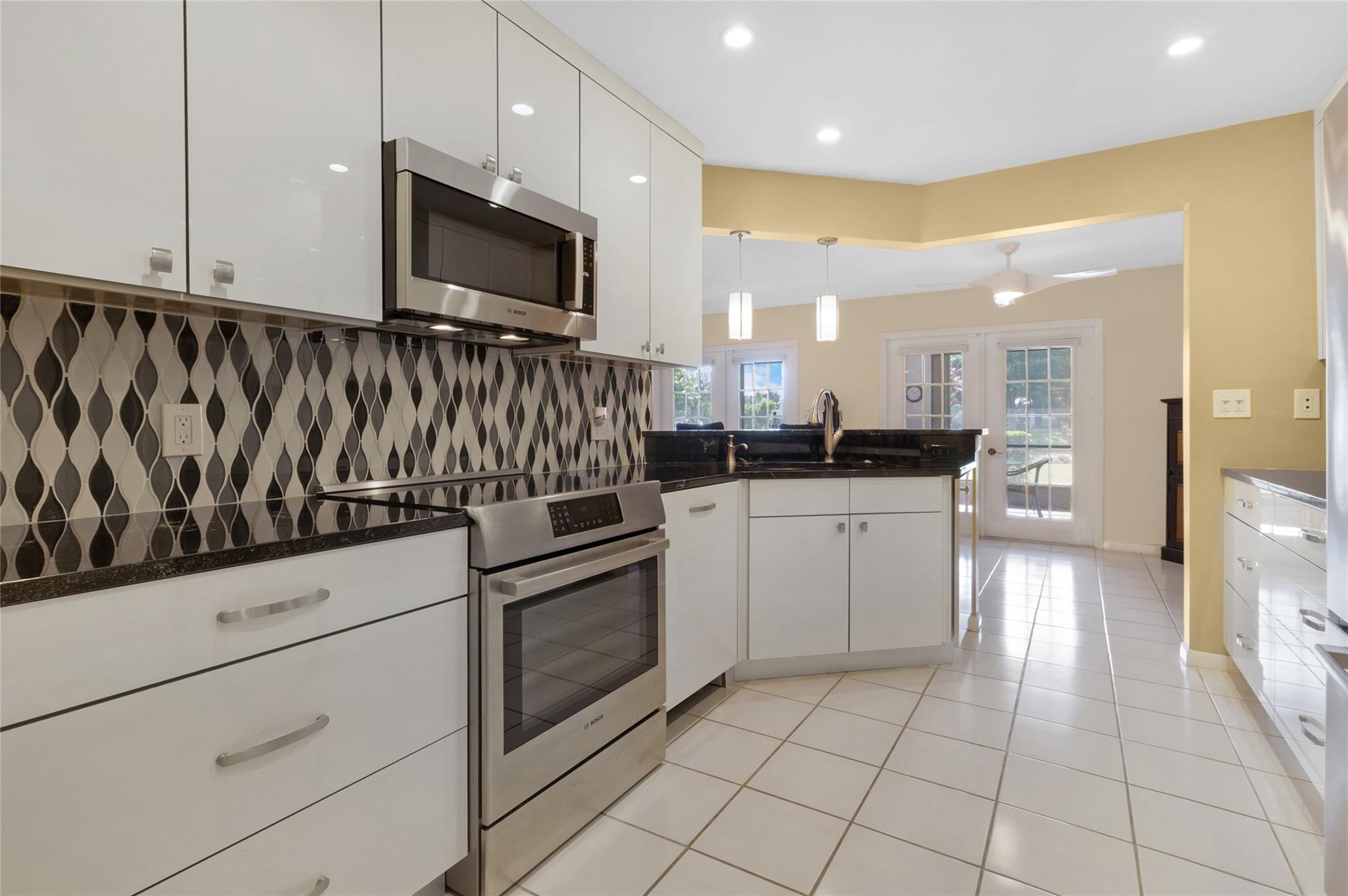 The Lakes Townehomes - Residential