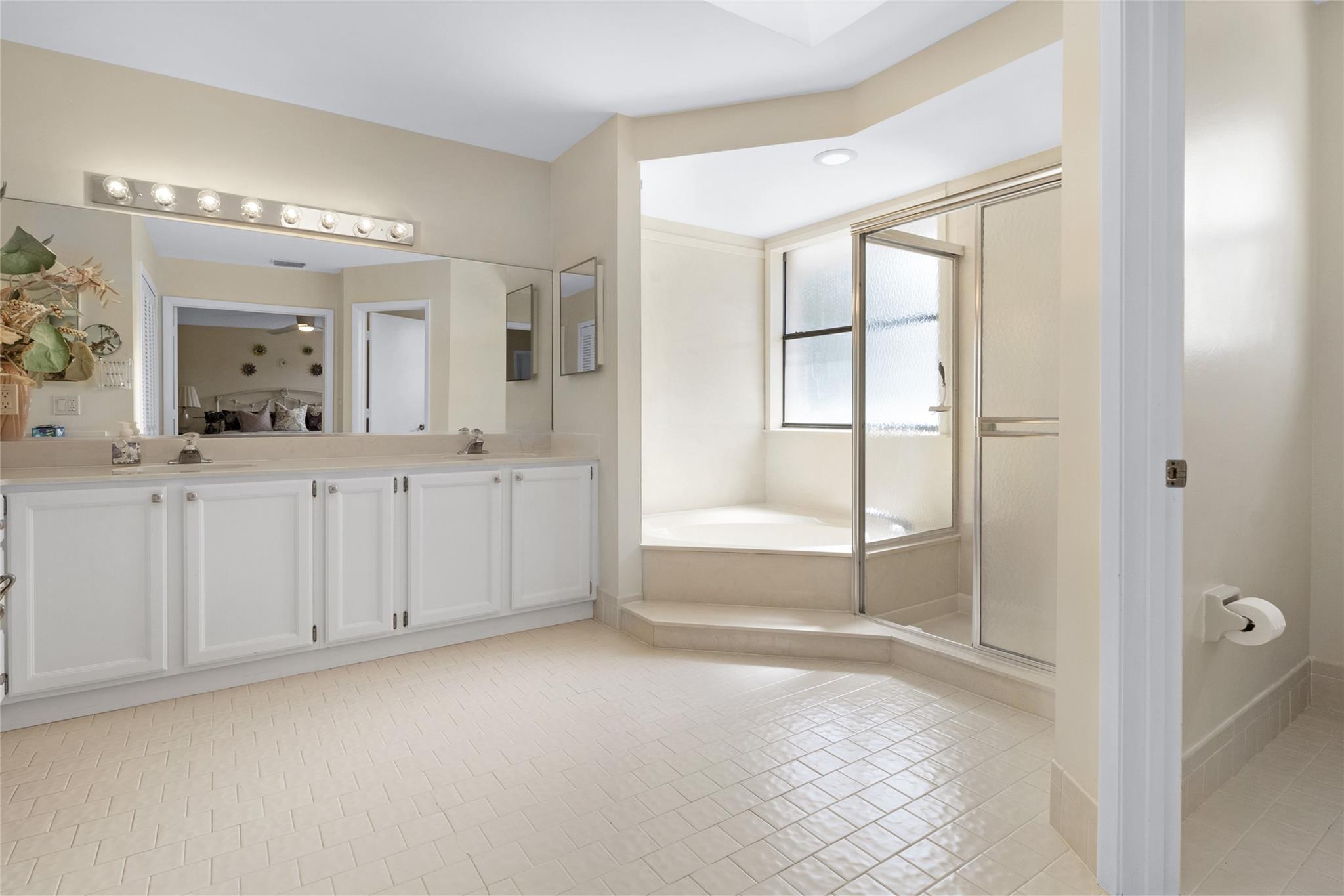 The Lakes Townehomes - Residential