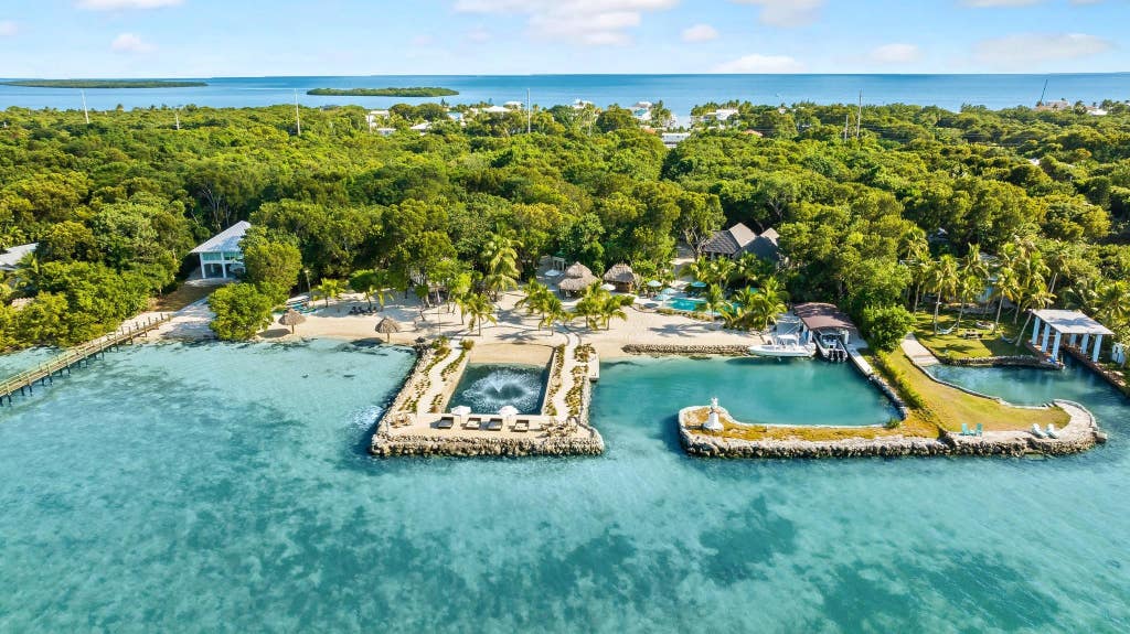 Photo of 95410 Overseas Highway, Key Largo, FL 33037 (MLS # F10548717)