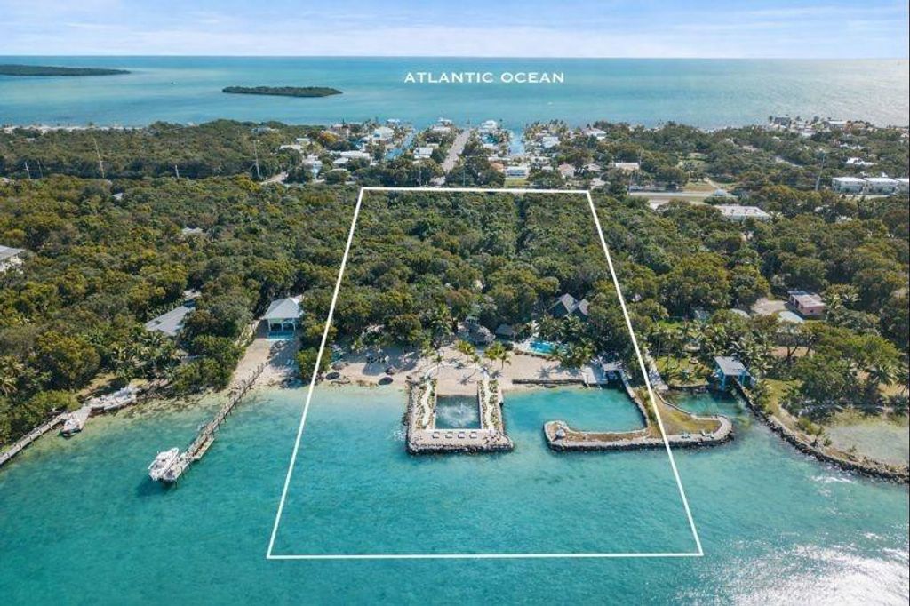 Photo of 95410 Overseas Highway, Key Largo, FL 33037 (MLS # F10548717)