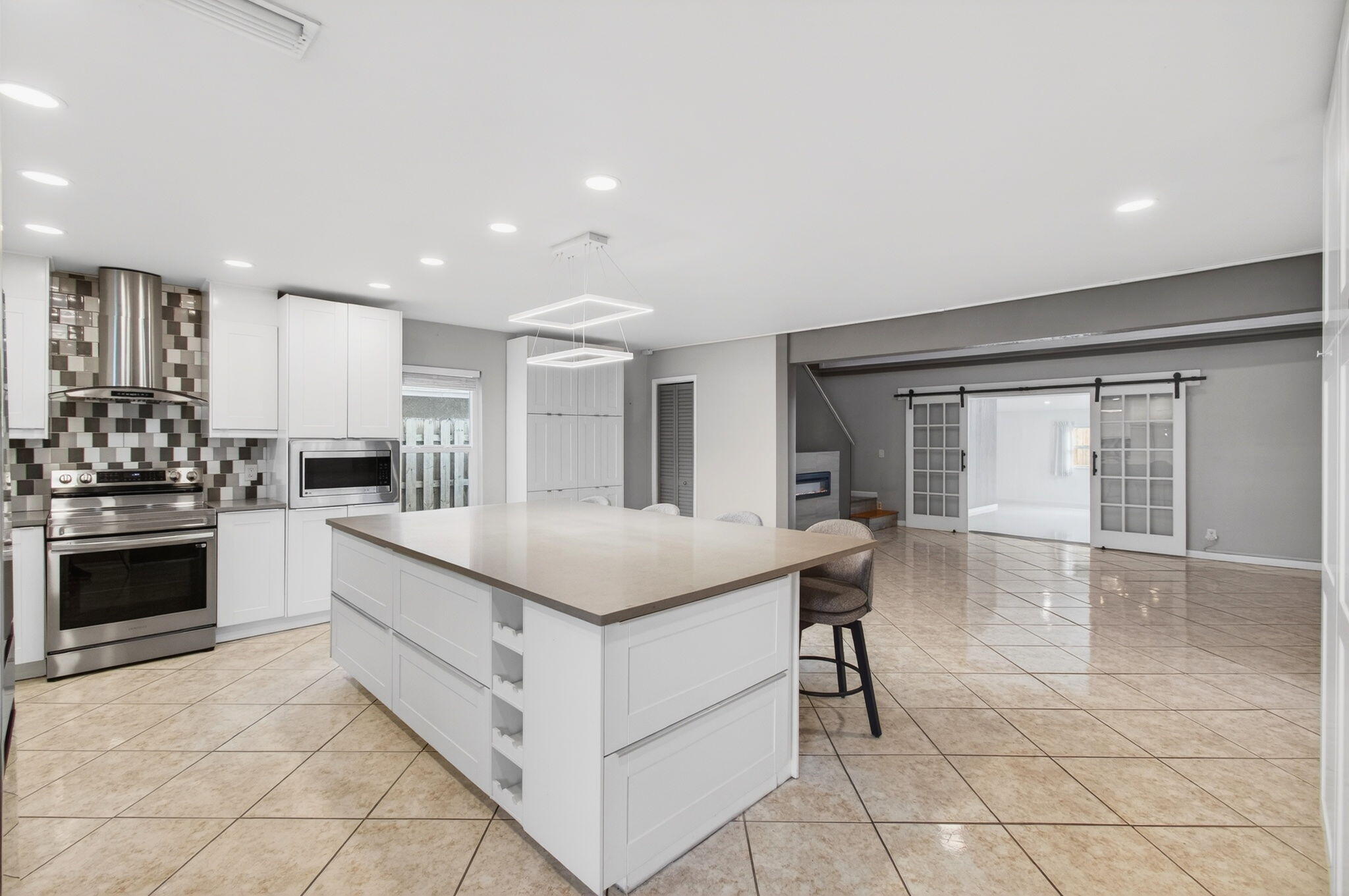 SOUTHRIDGE - Residential