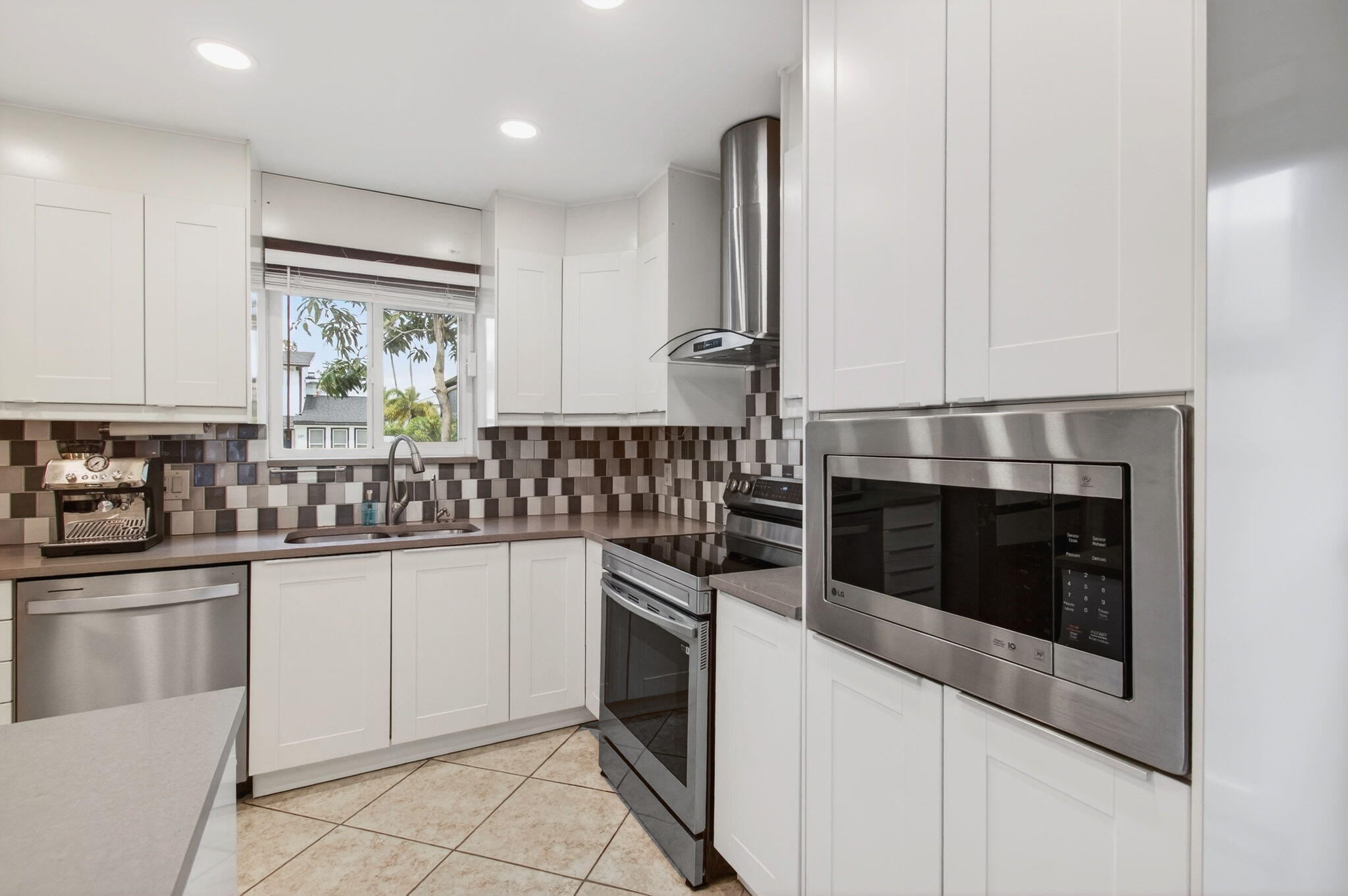 SOUTHRIDGE - Residential