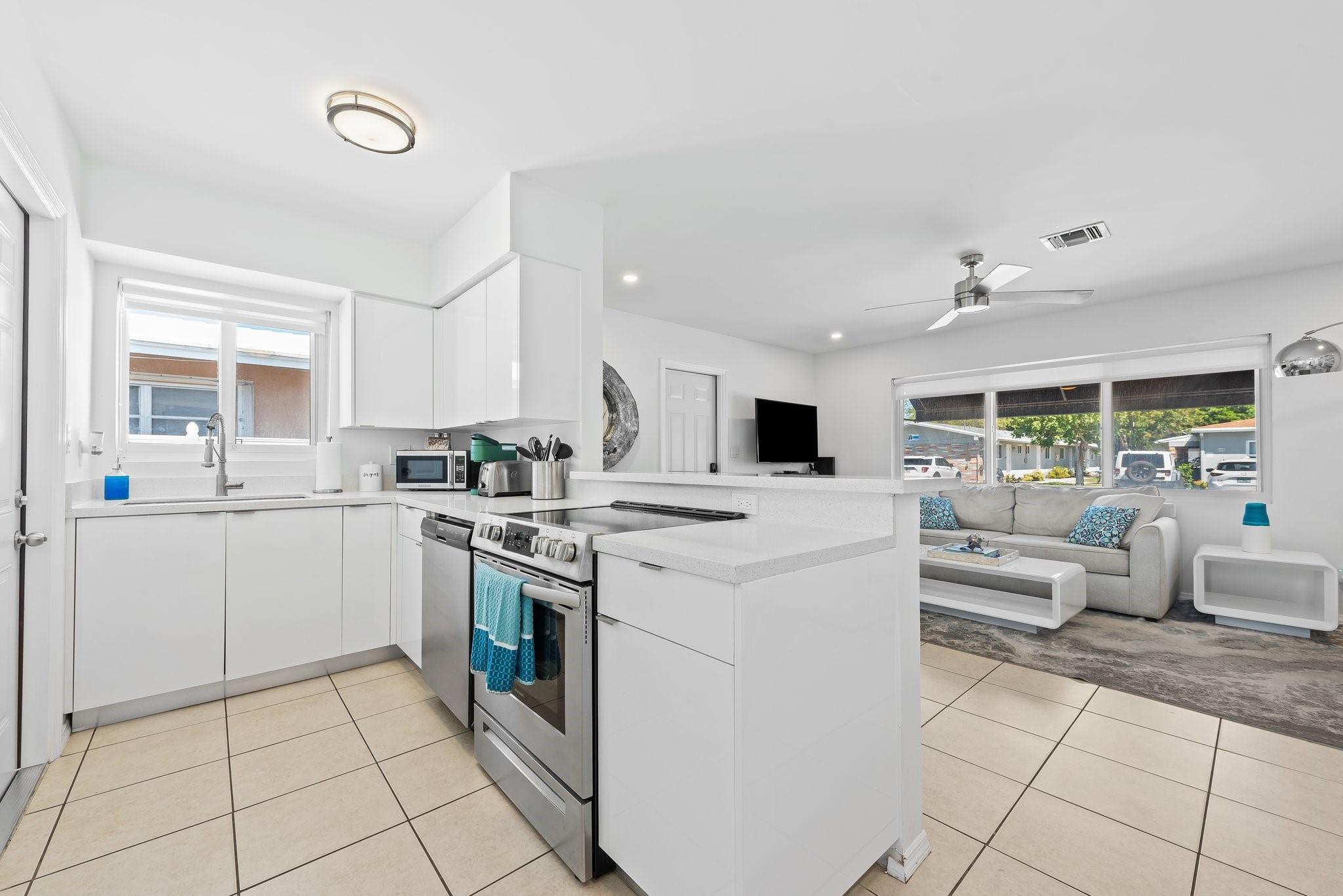 843 NE 17th Ave